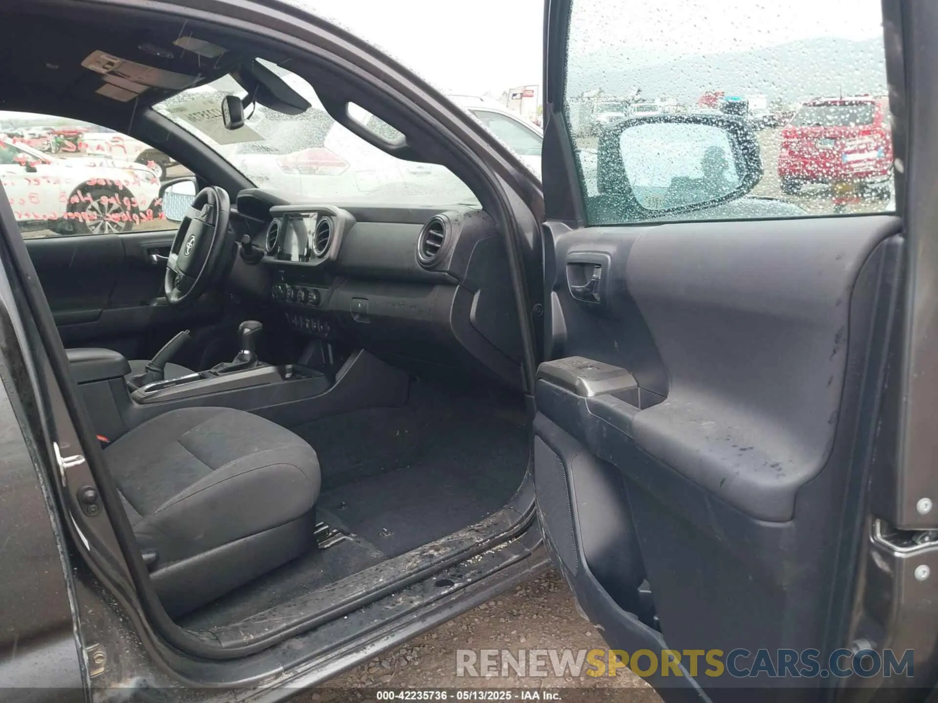 5 fotografías del automóvil dañado 3TMDZ5BN4KM068671 TOYOTA TACOMA 2019