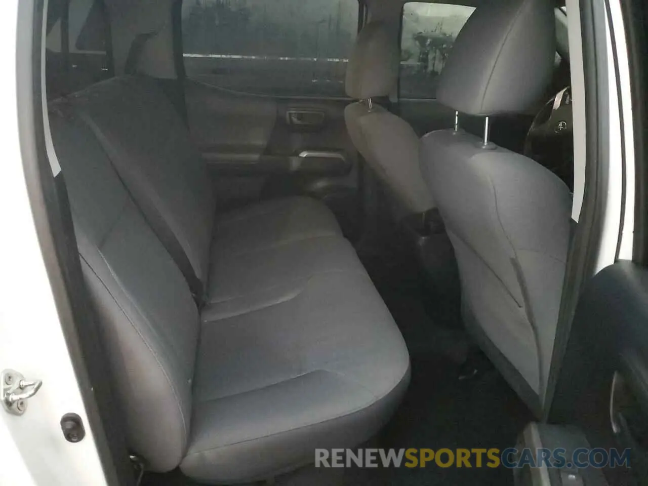 10 fotografías del automóvil dañado 3TMDZ5BN5KM059266 TOYOTA TACOMA 2019