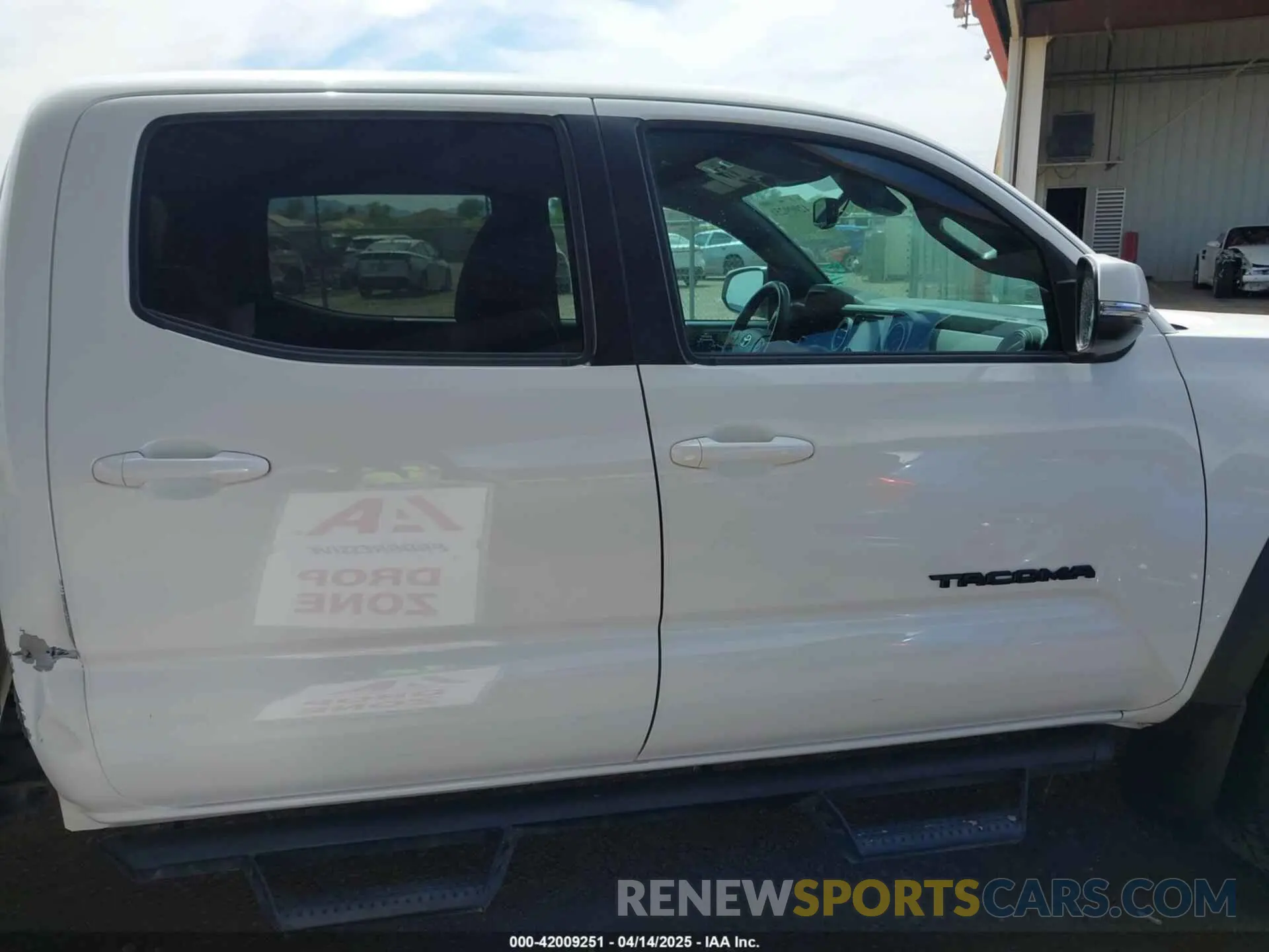 13 fotografías del automóvil dañado 3TMDZ5BN5KM061812 TOYOTA TACOMA 2019