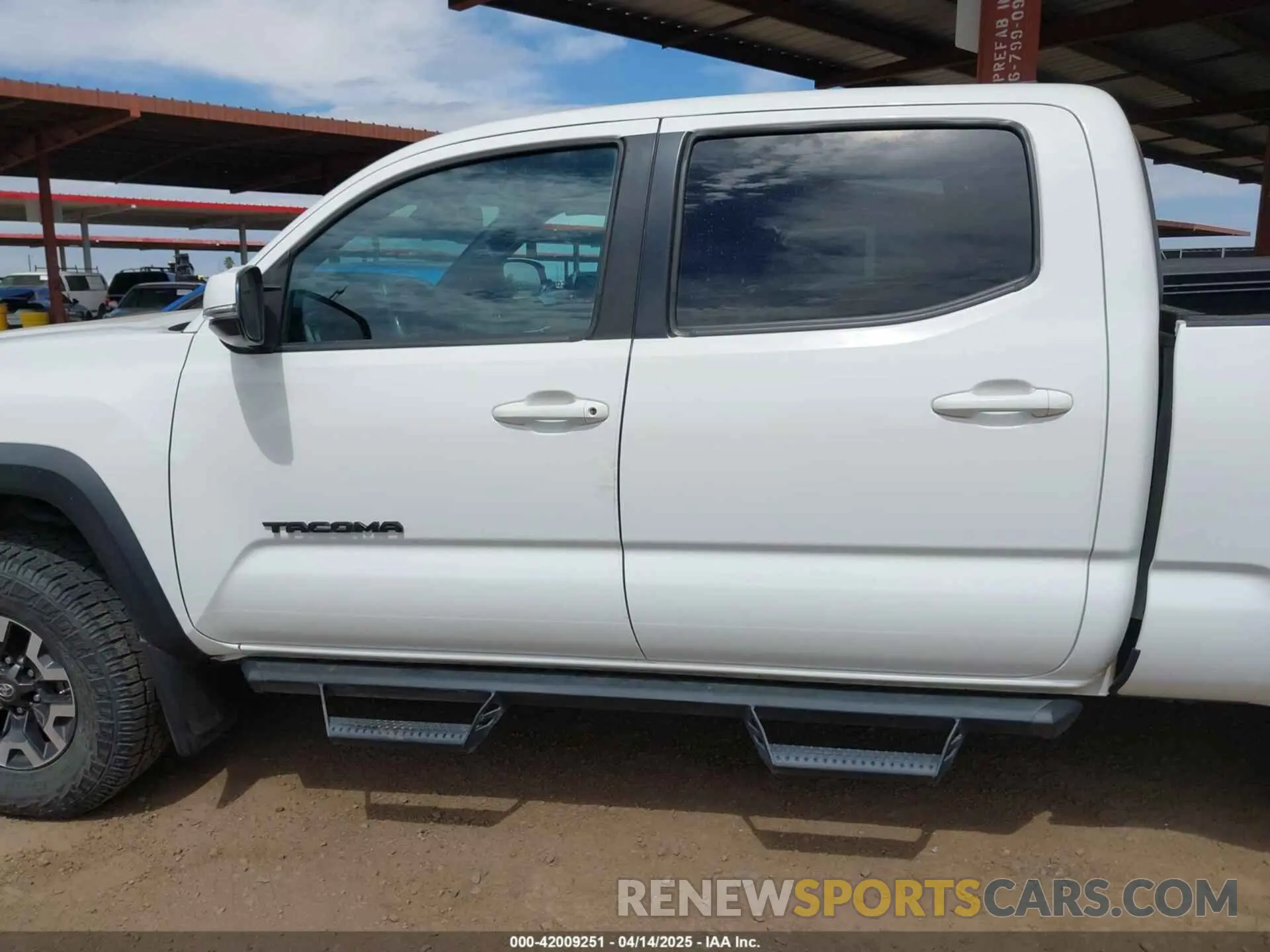 14 fotografías del automóvil dañado 3TMDZ5BN5KM061812 TOYOTA TACOMA 2019