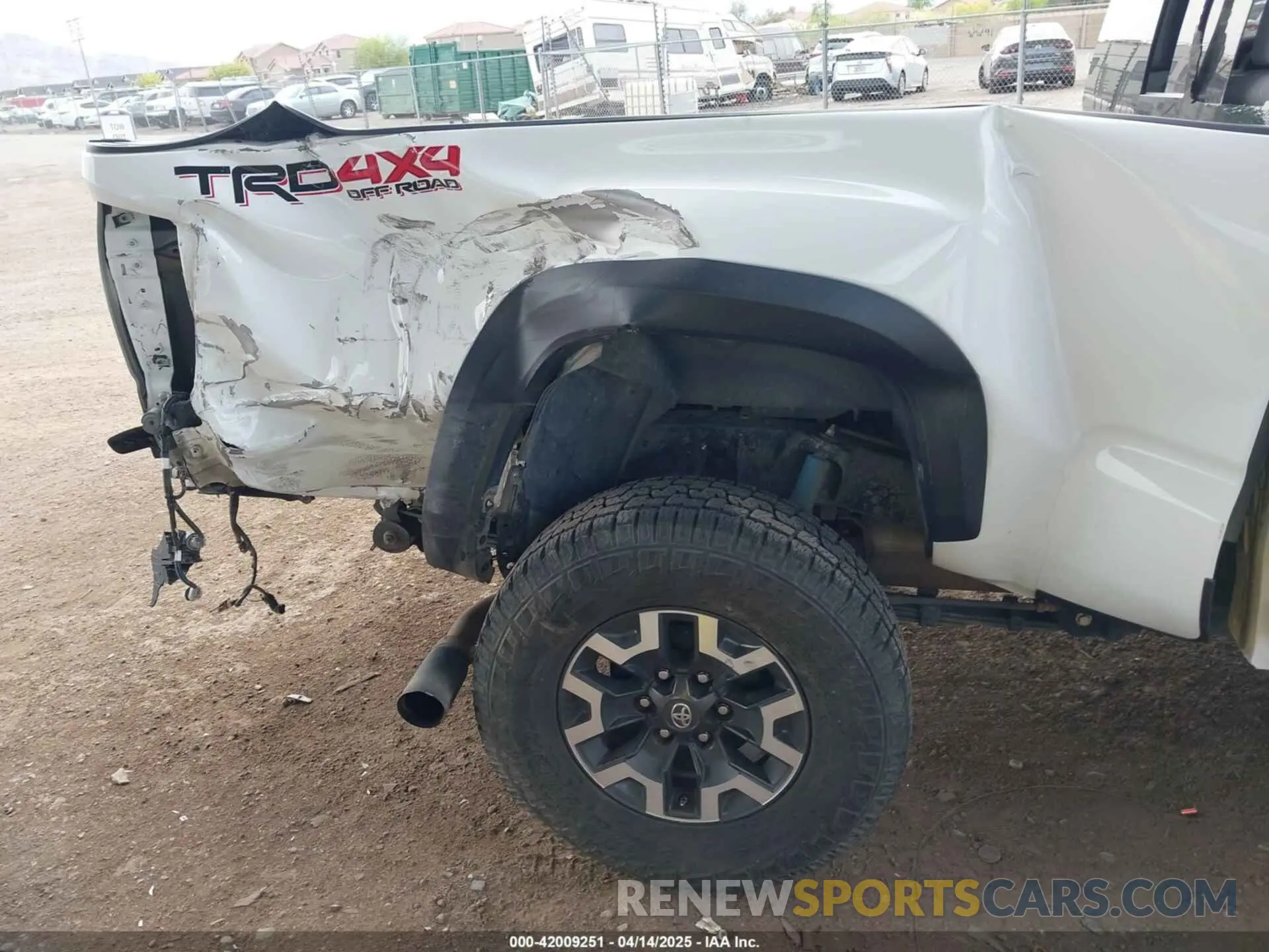 6 fotografías del automóvil dañado 3TMDZ5BN5KM061812 TOYOTA TACOMA 2019