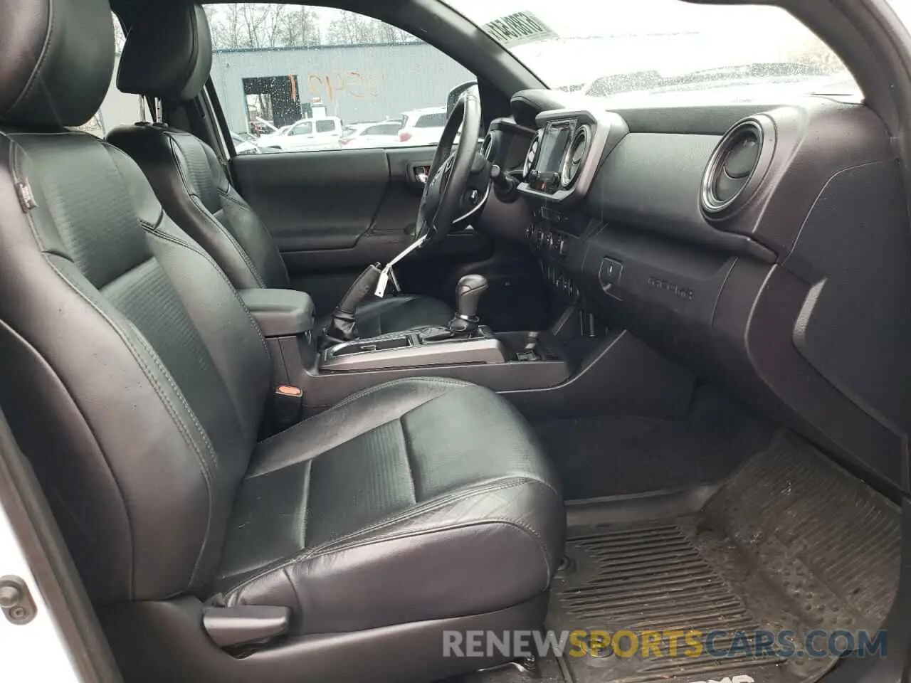 5 fotografías del automóvil dañado 3TMDZ5BN5KM062992 TOYOTA TACOMA 2019