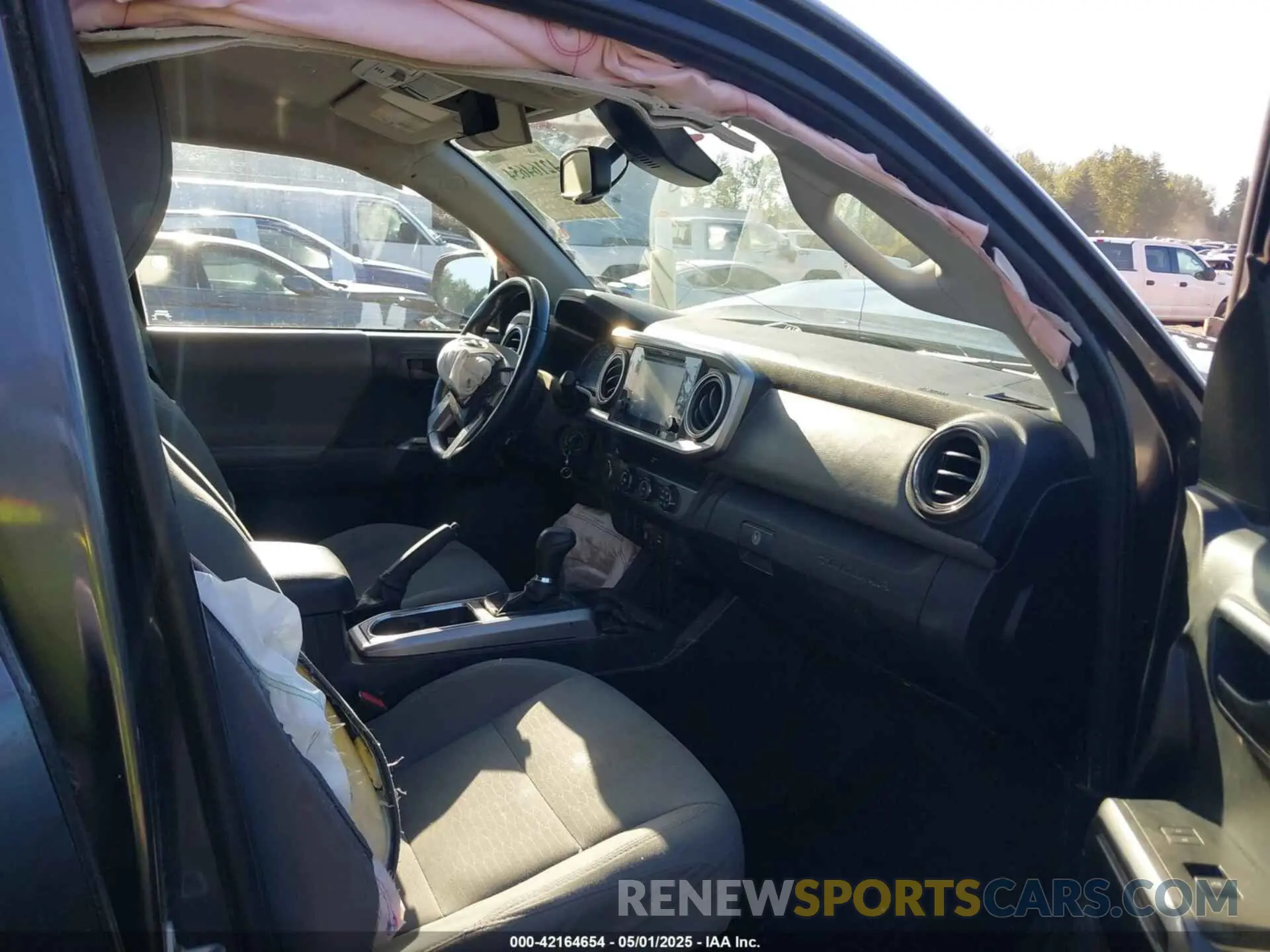 5 fotografías del automóvil dañado 3TMDZ5BN5KM071577 TOYOTA TACOMA 2019