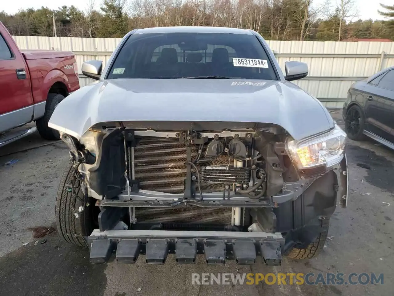5 fotografías del automóvil dañado 3TMDZ5BN6KM064668 TOYOTA TACOMA 2019
