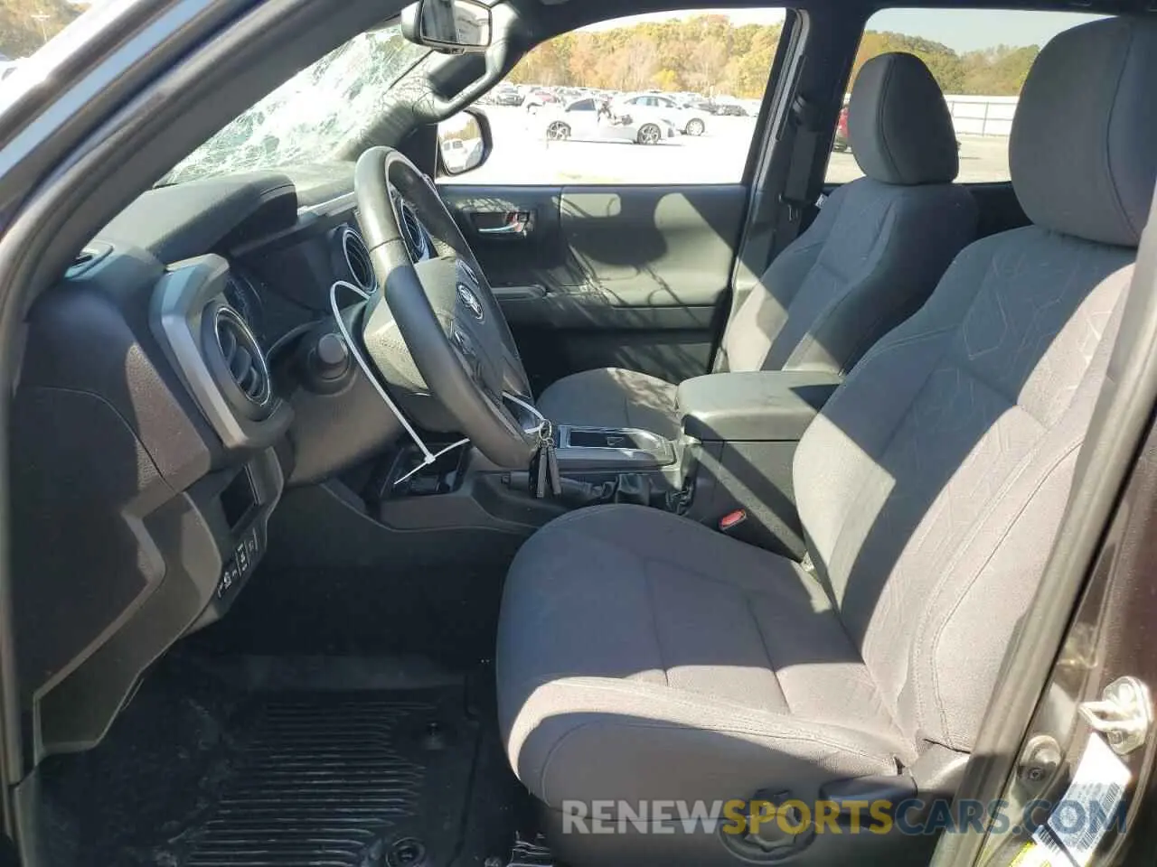 7 fotografías del automóvil dañado 3TMDZ5BN6KM069904 TOYOTA TACOMA 2019