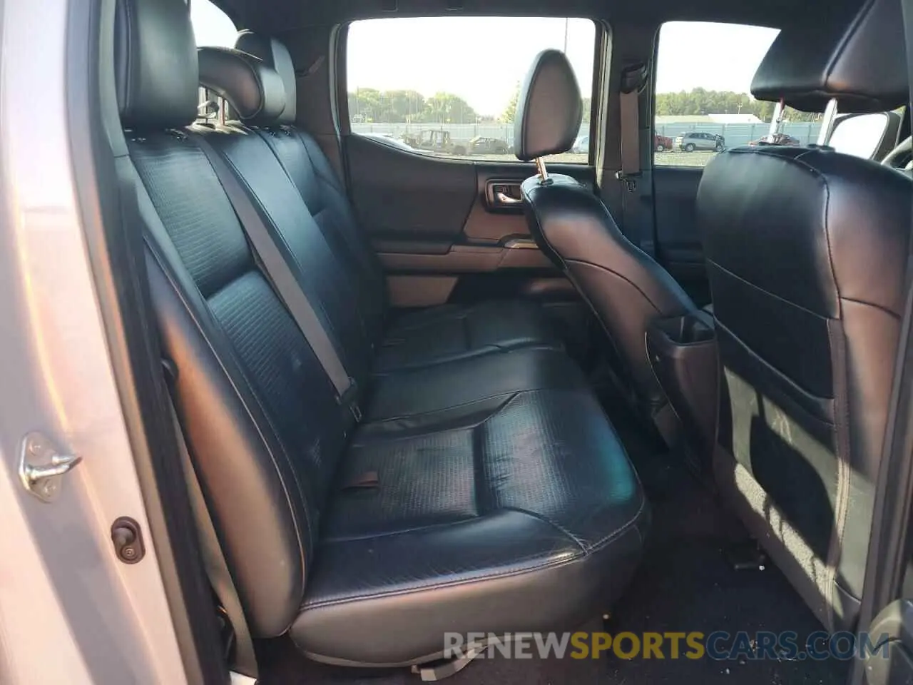 10 fotografías del automóvil dañado 3TMDZ5BN9KM061991 TOYOTA TACOMA 2019