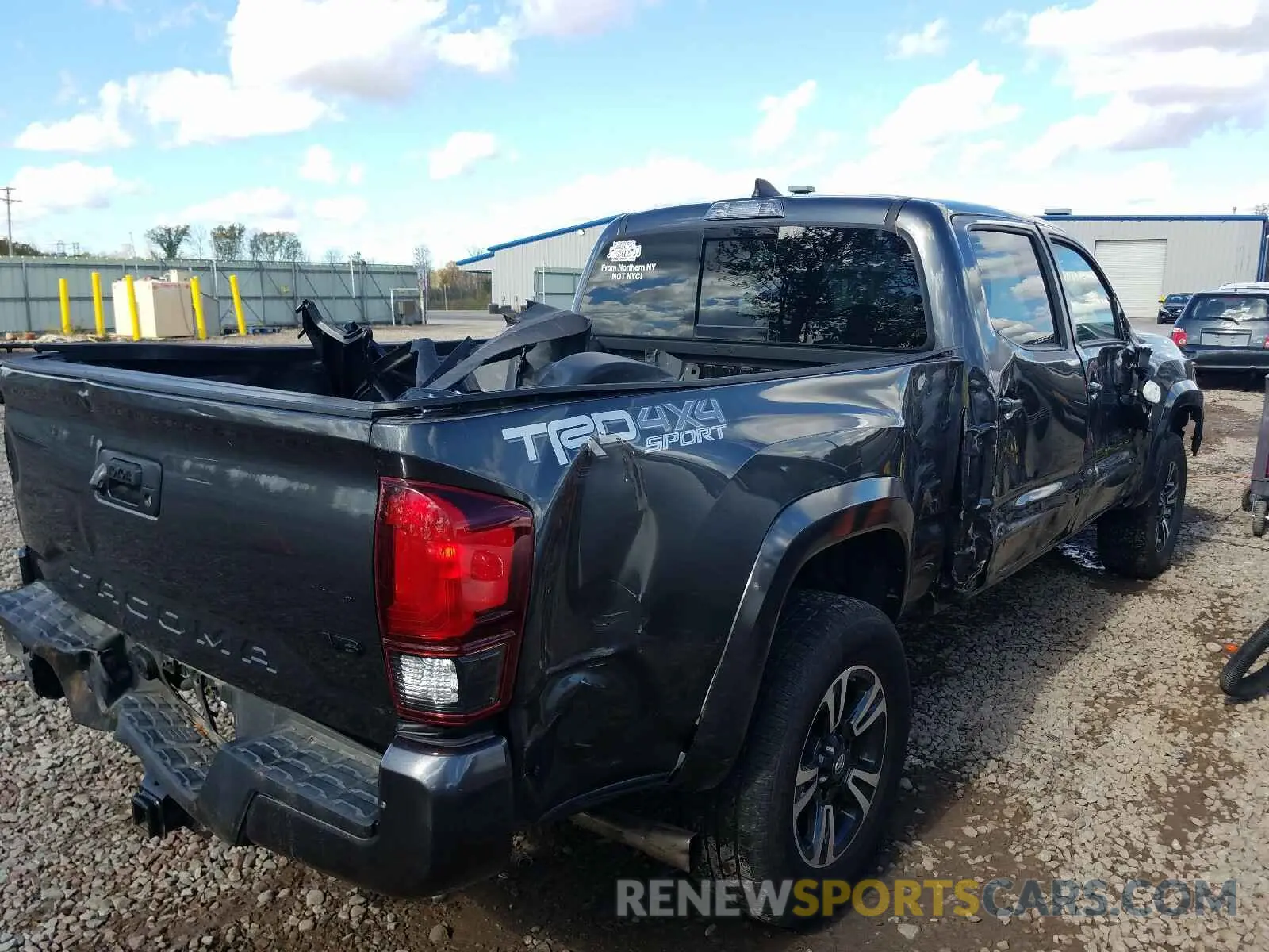 4 fotografías del automóvil dañado 3TMDZ5BN9KM072442 TOYOTA TACOMA 2019
