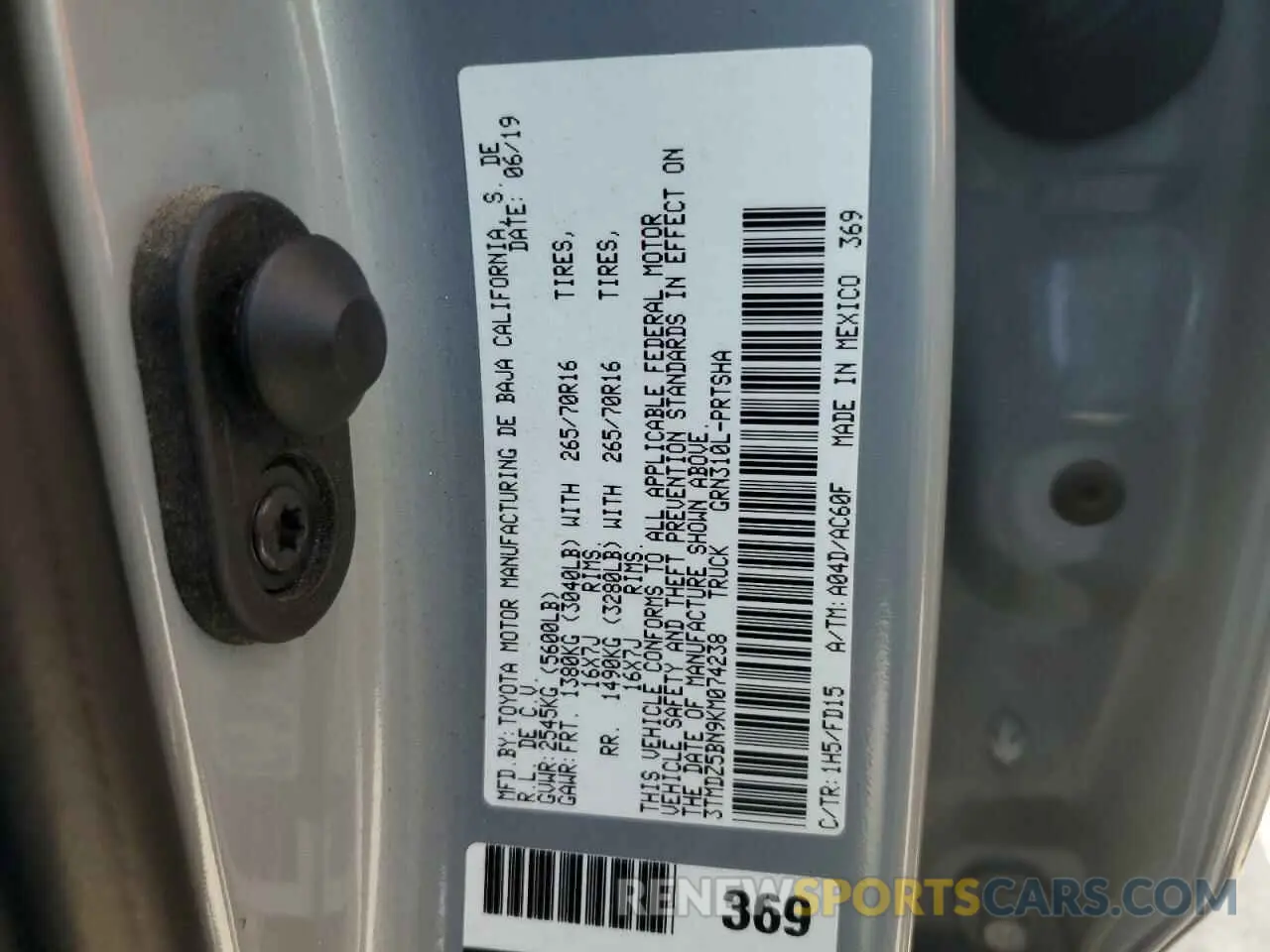 13 fotografías del automóvil dañado 3TMDZ5BN9KM074238 TOYOTA TACOMA 2019