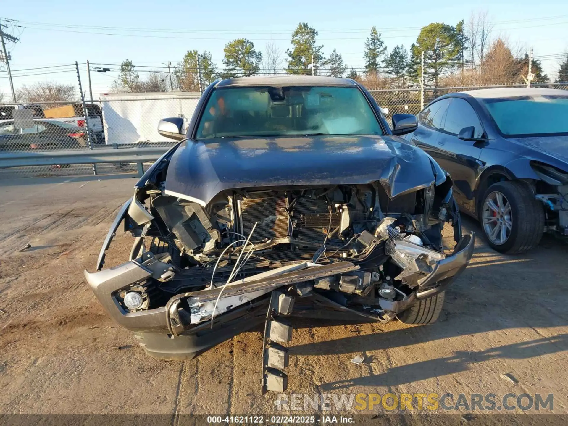 12 fotografías del automóvil dañado 3TMDZ5BNXKM057223 TOYOTA TACOMA 2019