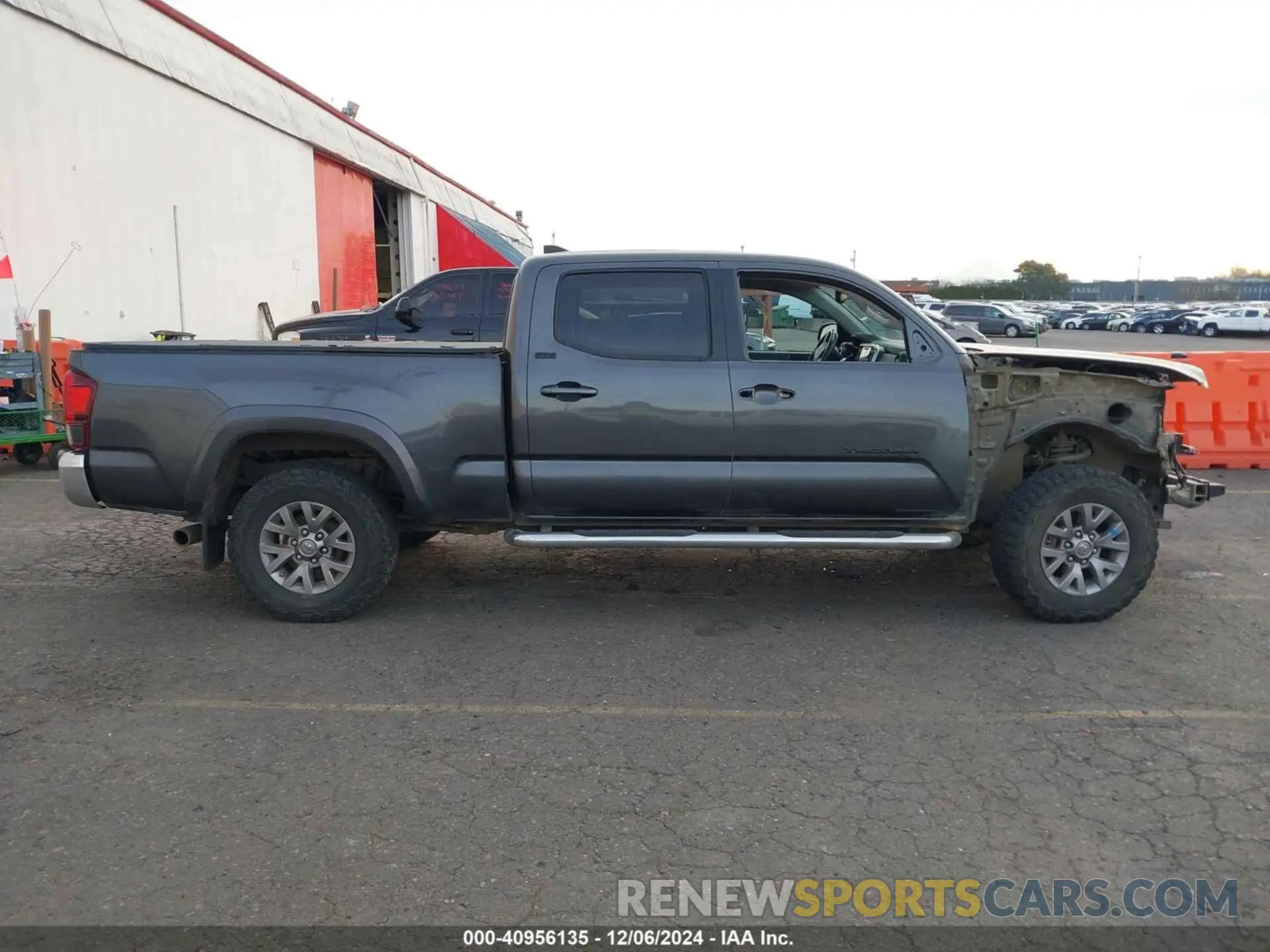 14 fotografías del automóvil dañado 3TMDZ5BNXKM061353 TOYOTA TACOMA 2019