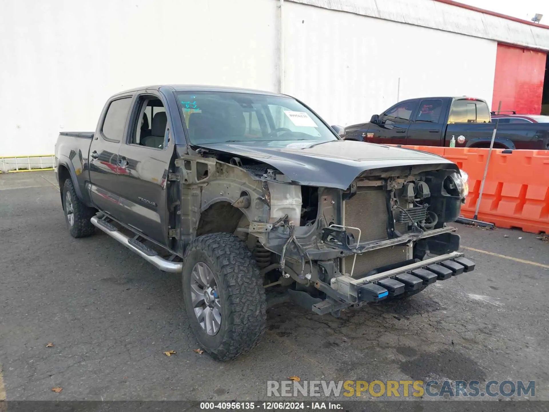 6 fotografías del automóvil dañado 3TMDZ5BNXKM061353 TOYOTA TACOMA 2019
