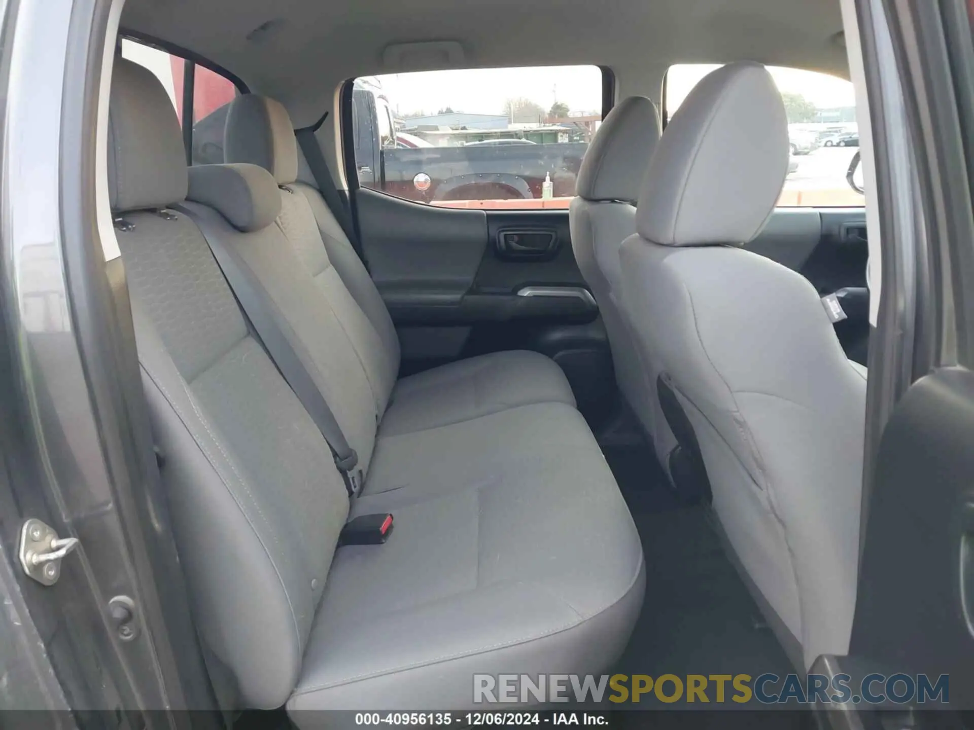 8 fotografías del automóvil dañado 3TMDZ5BNXKM061353 TOYOTA TACOMA 2019