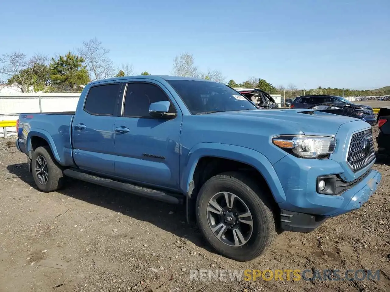 4 fotografías del automóvil dañado 3TMDZ5BNXKM073910 TOYOTA TACOMA 2019