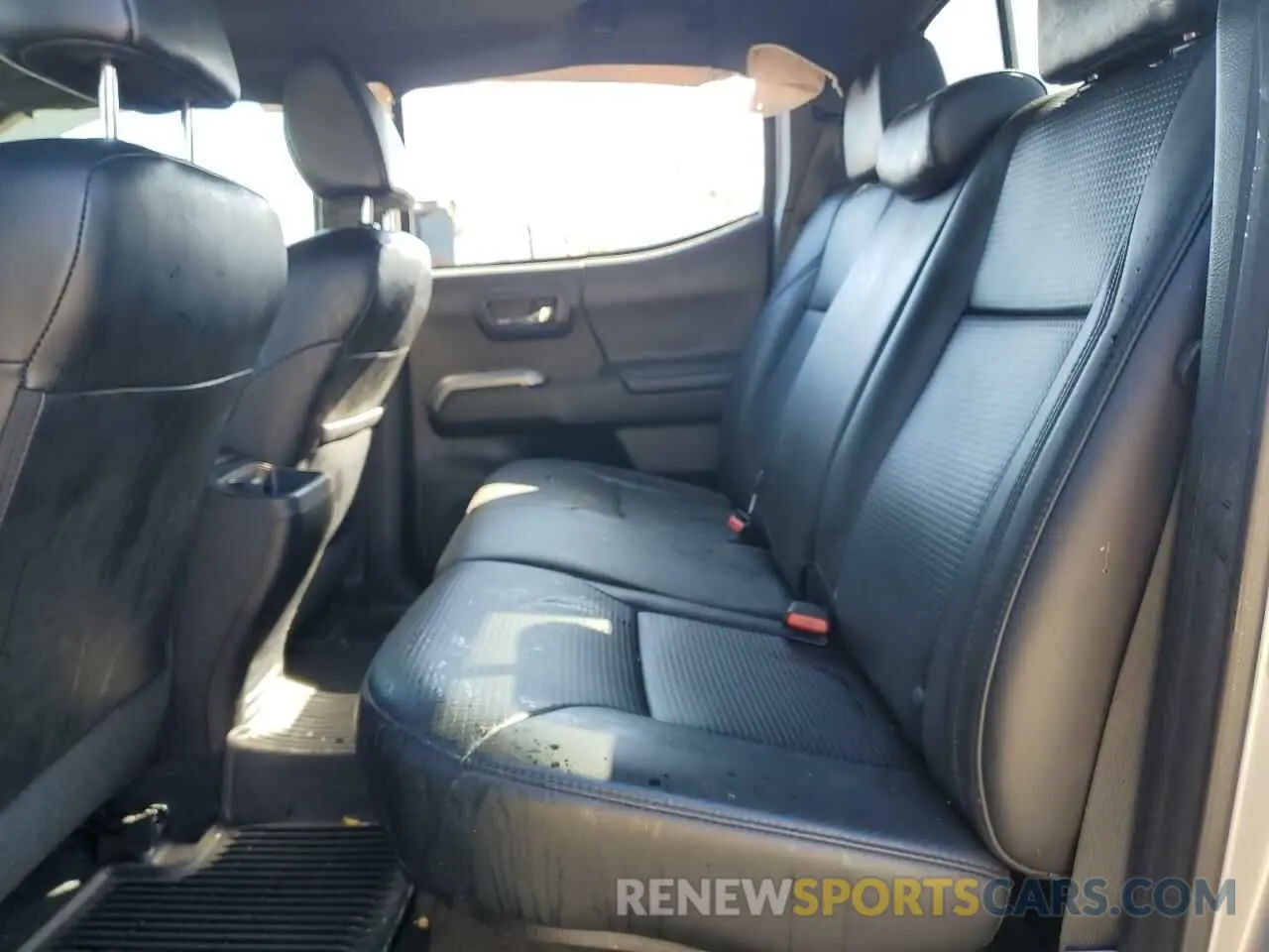 10 fotografías del automóvil dañado 3TMEZ5CNXKM086613 TOYOTA TACOMA 2019