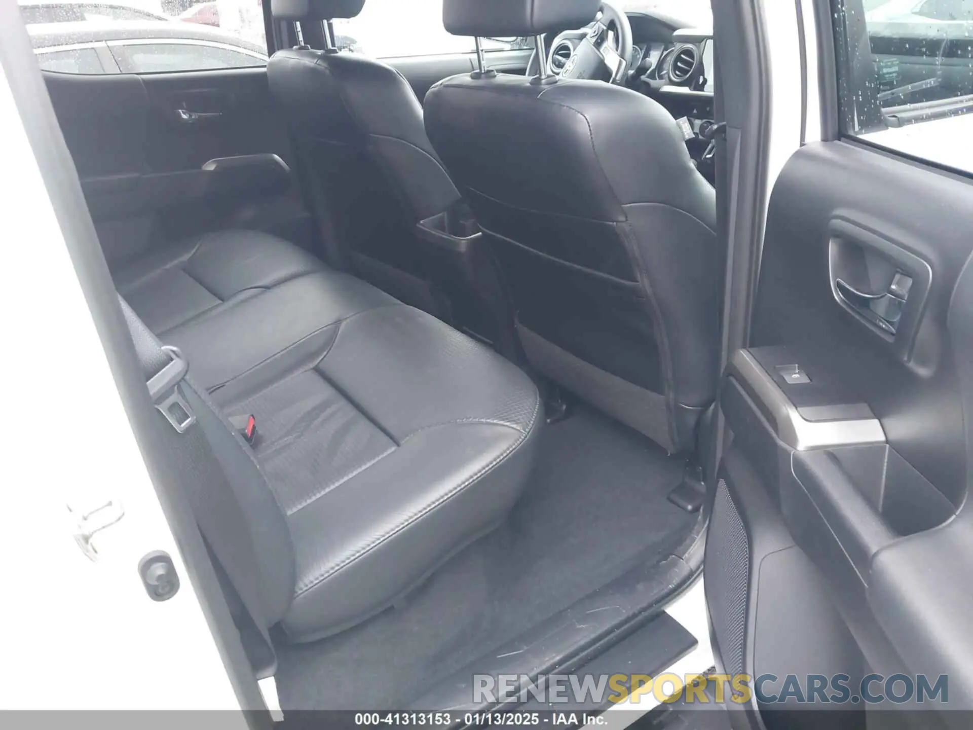 8 fotografías del automóvil dañado 3TMGZ5AN1KM225622 TOYOTA TACOMA 2019