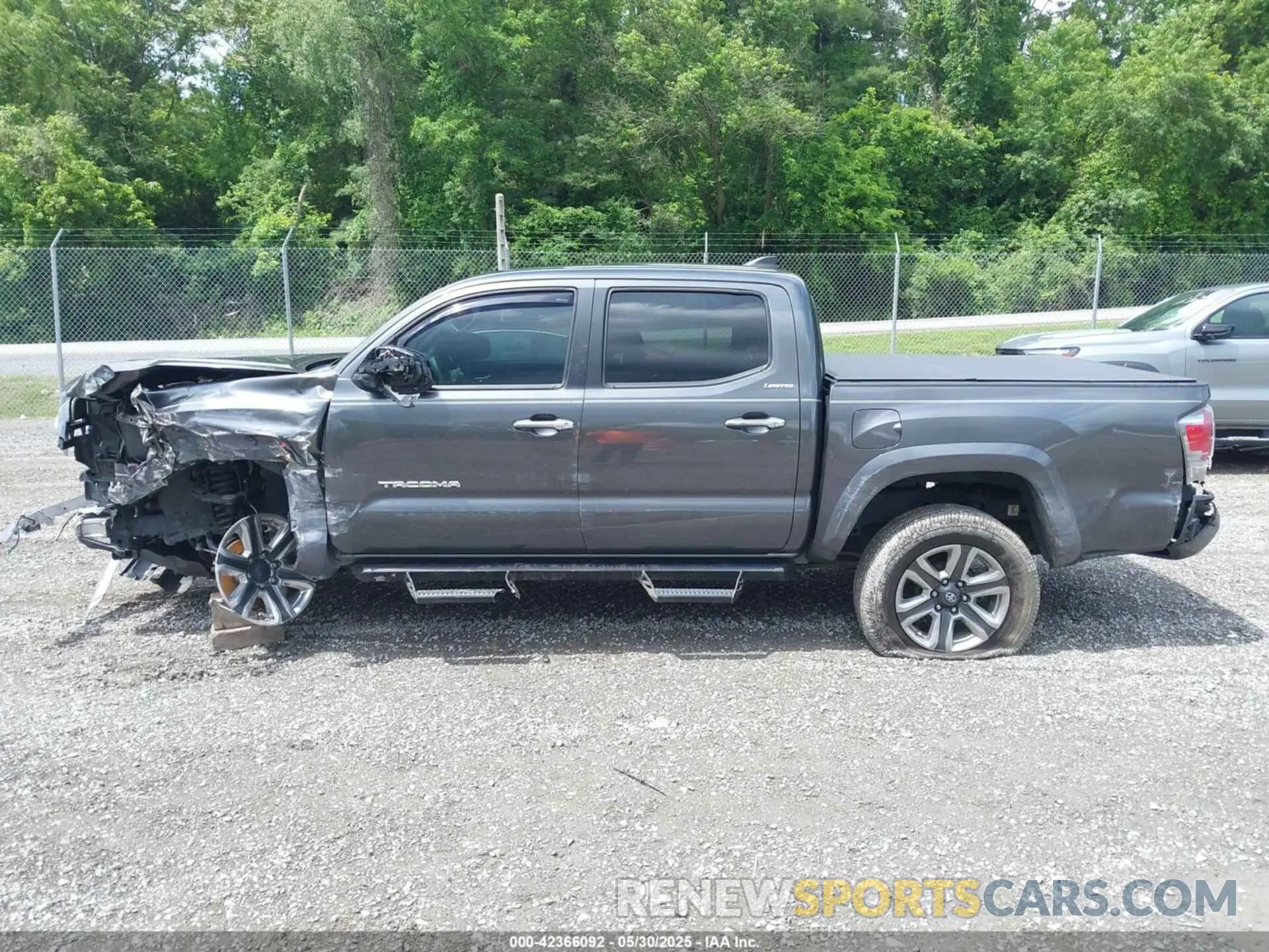 14 fotografías del automóvil dañado 3TMGZ5AN4KM240499 TOYOTA TACOMA 2019
