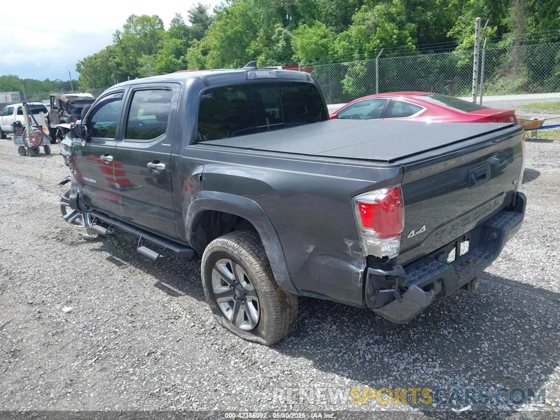 3 fotografías del automóvil dañado 3TMGZ5AN4KM240499 TOYOTA TACOMA 2019