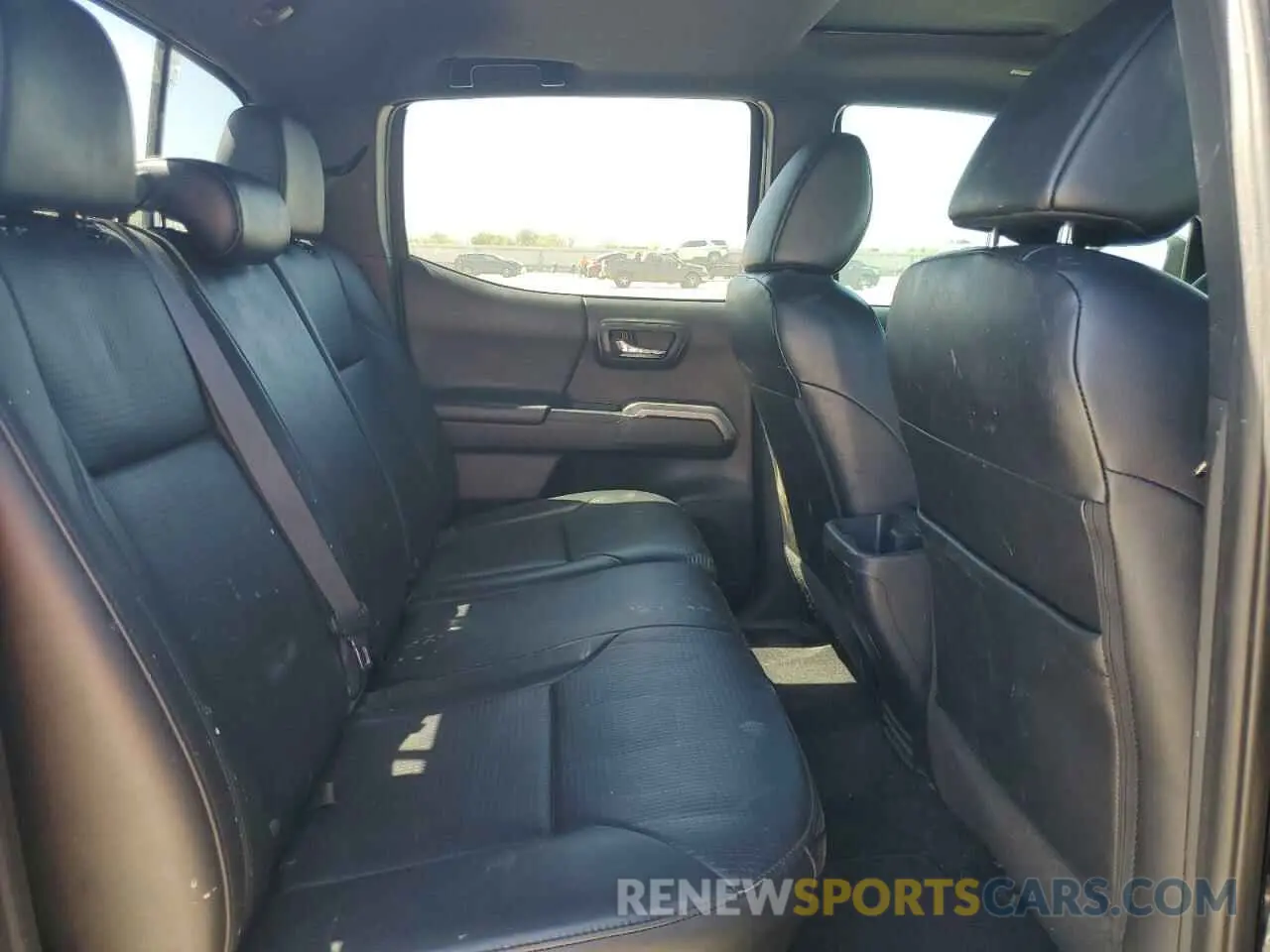 10 fotografías del automóvil dañado 3TMGZ5AN5KM251527 TOYOTA TACOMA 2019