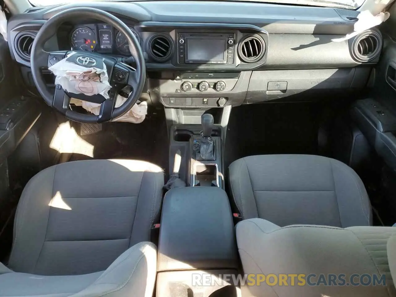 8 fotografías del automóvil dañado 5TFAX5GN0KX147928 TOYOTA TACOMA 2019