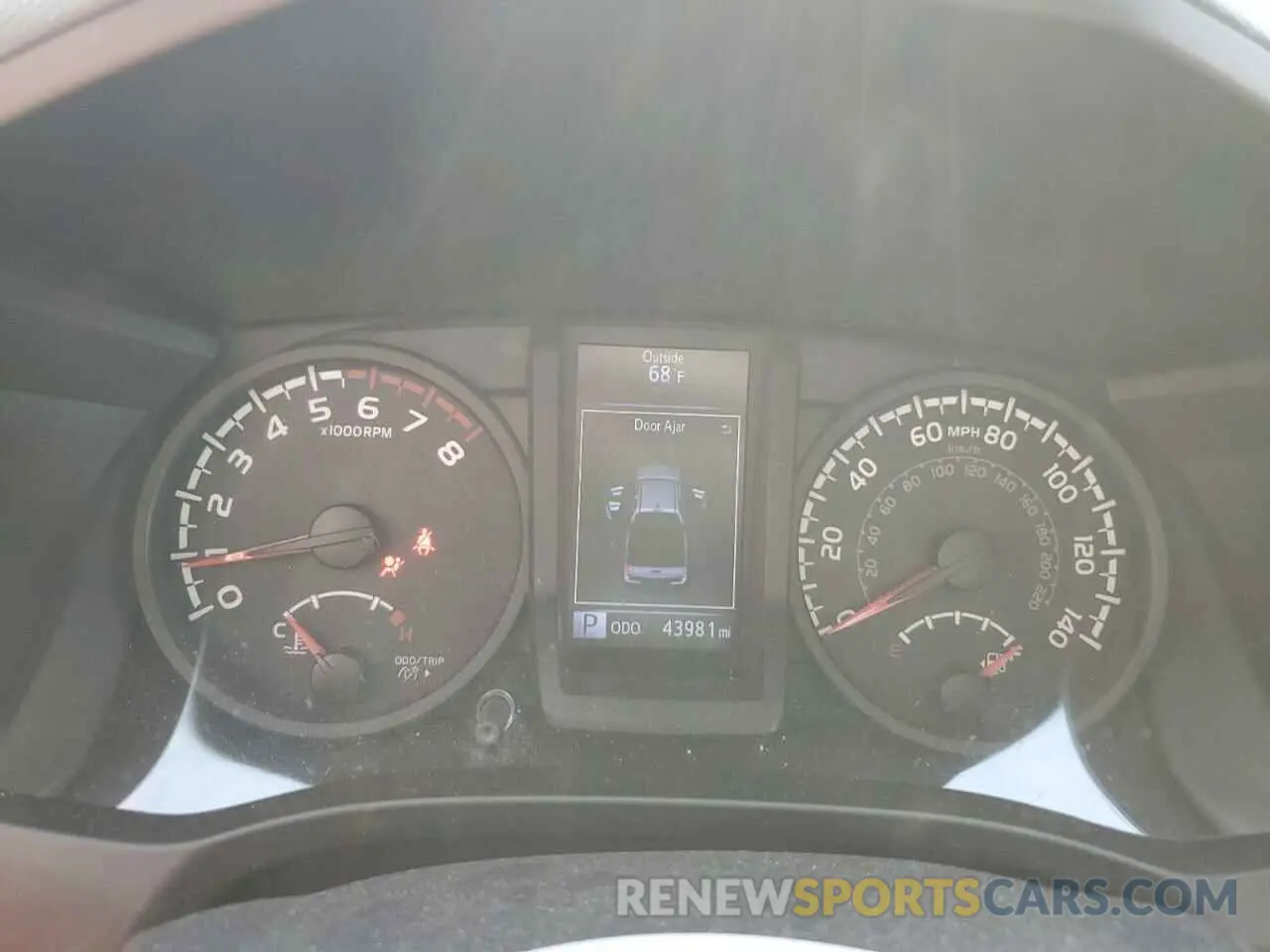 9 fotografías del automóvil dañado 5TFAX5GN0KX155267 TOYOTA TACOMA 2019