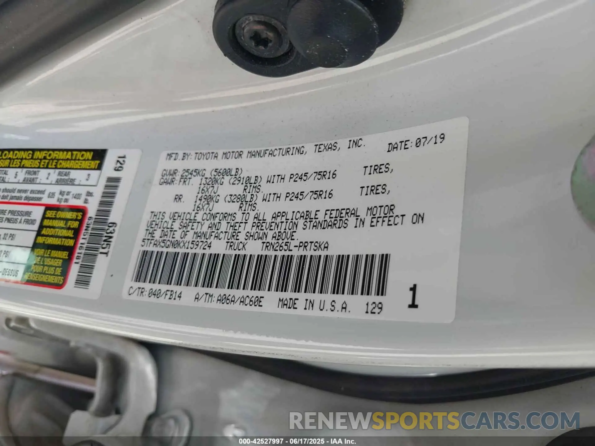 9 fotografías del automóvil dañado 5TFAX5GN0KX159724 TOYOTA TACOMA 2019