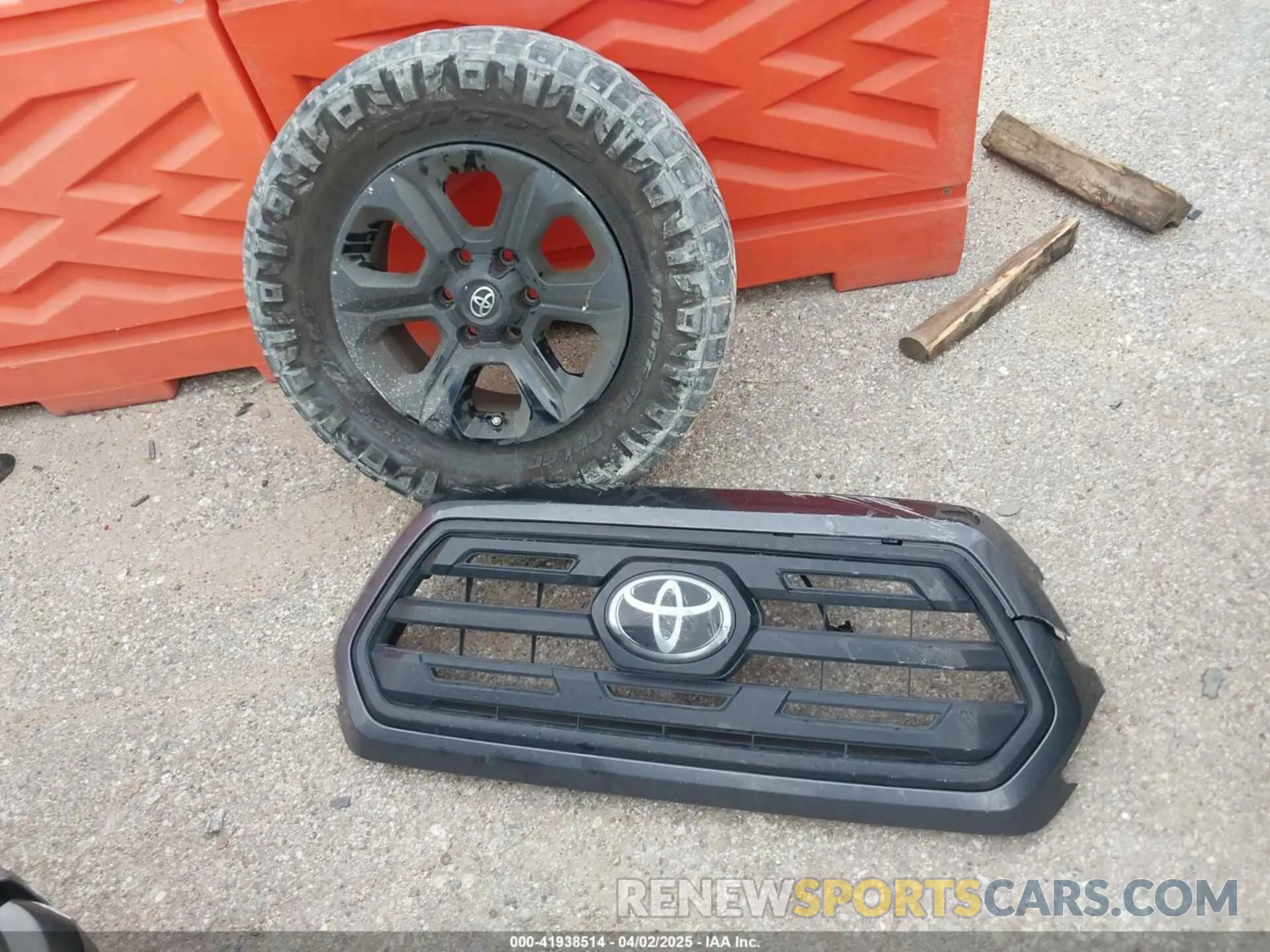 12 fotografías del automóvil dañado 5TFAX5GN1KX139286 TOYOTA TACOMA 2019