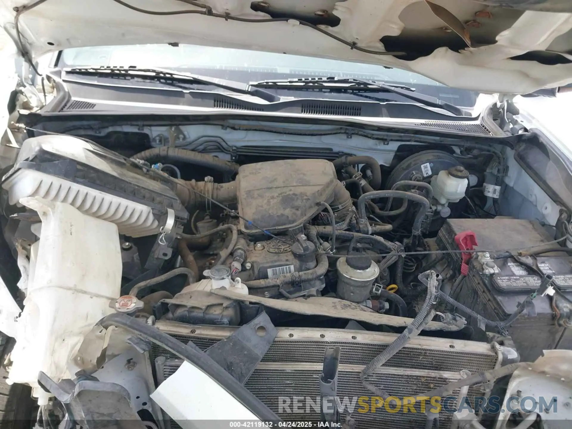 10 fotografías del automóvil dañado 5TFAX5GN1KX139966 TOYOTA TACOMA 2019