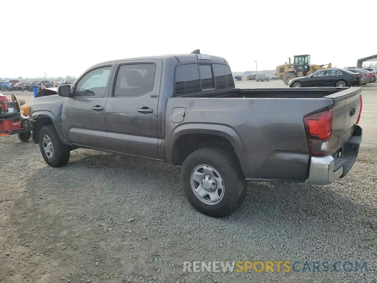 2 fotografías del automóvil dañado 5TFAX5GN2KX141595 TOYOTA TACOMA 2019