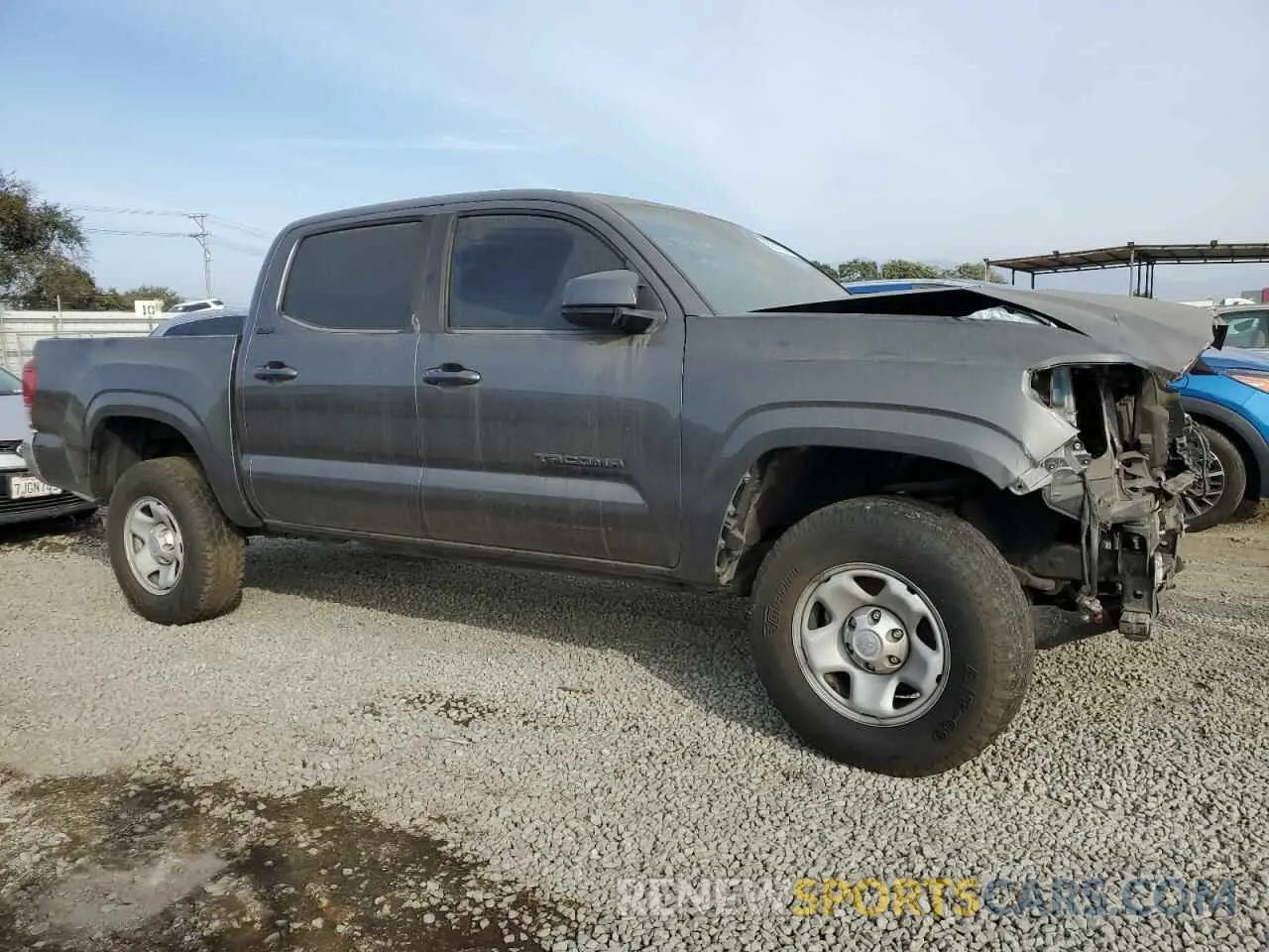 4 fotografías del automóvil dañado 5TFAX5GN2KX141595 TOYOTA TACOMA 2019