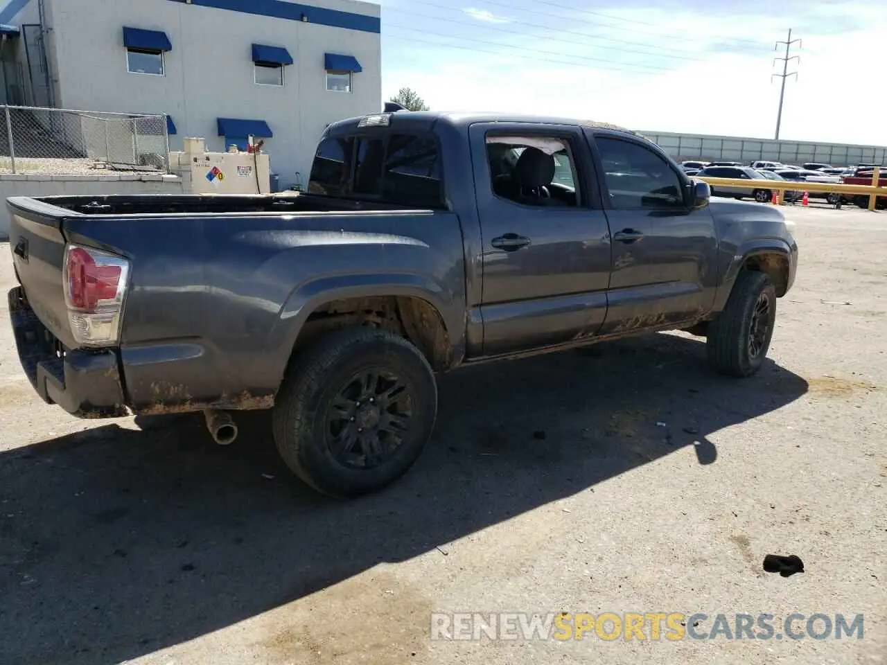 3 fotografías del automóvil dañado 5TFAX5GN2KX149521 TOYOTA TACOMA 2019