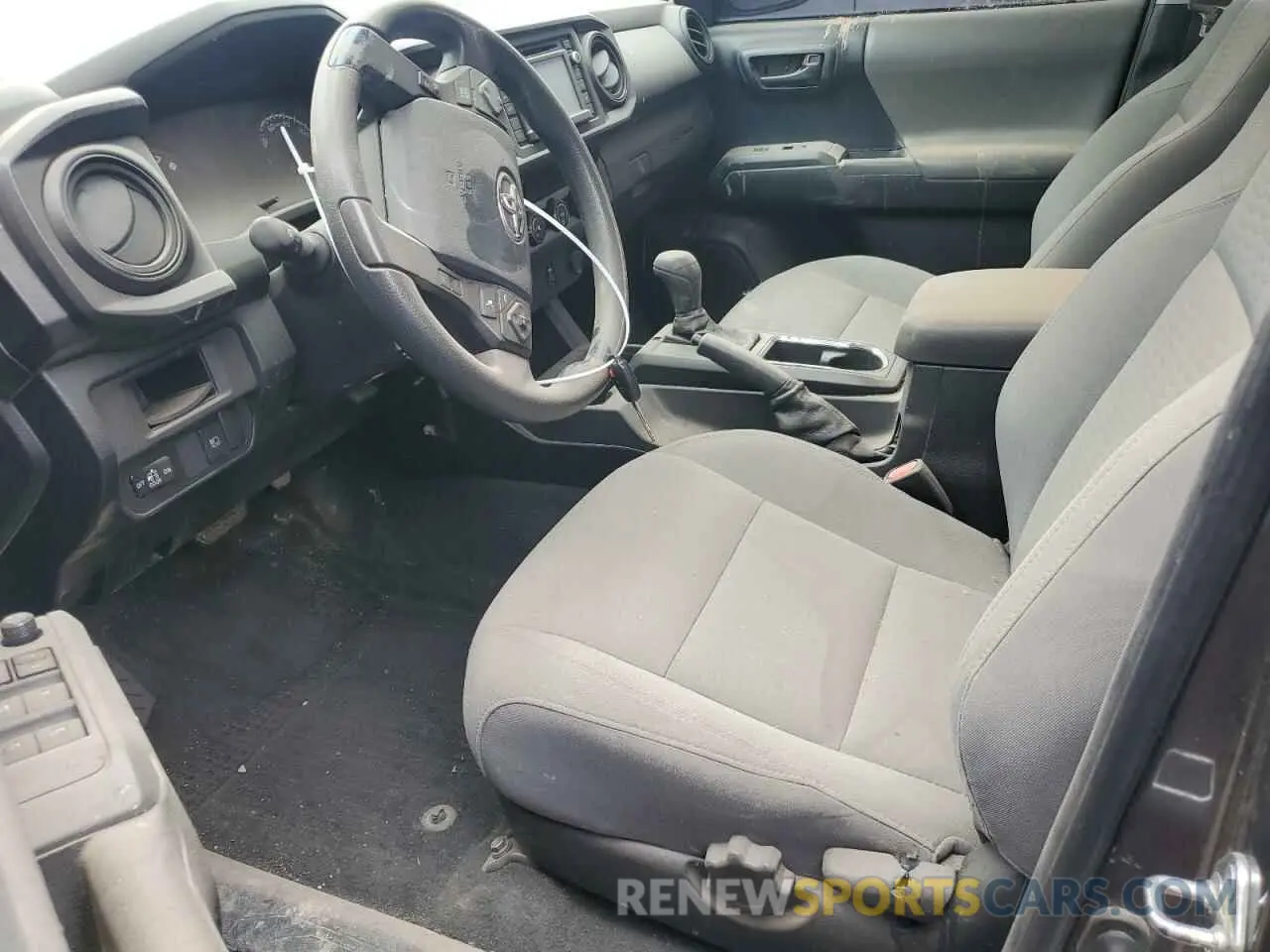 7 fotografías del automóvil dañado 5TFAX5GN2KX149521 TOYOTA TACOMA 2019
