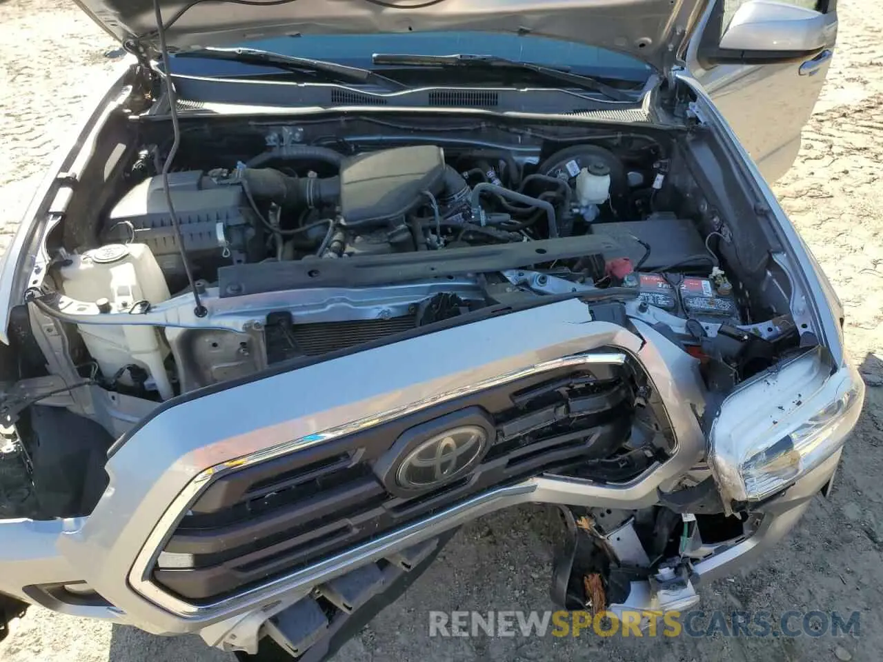 11 fotografías del automóvil dañado 5TFAX5GN2KX155755 TOYOTA TACOMA 2019