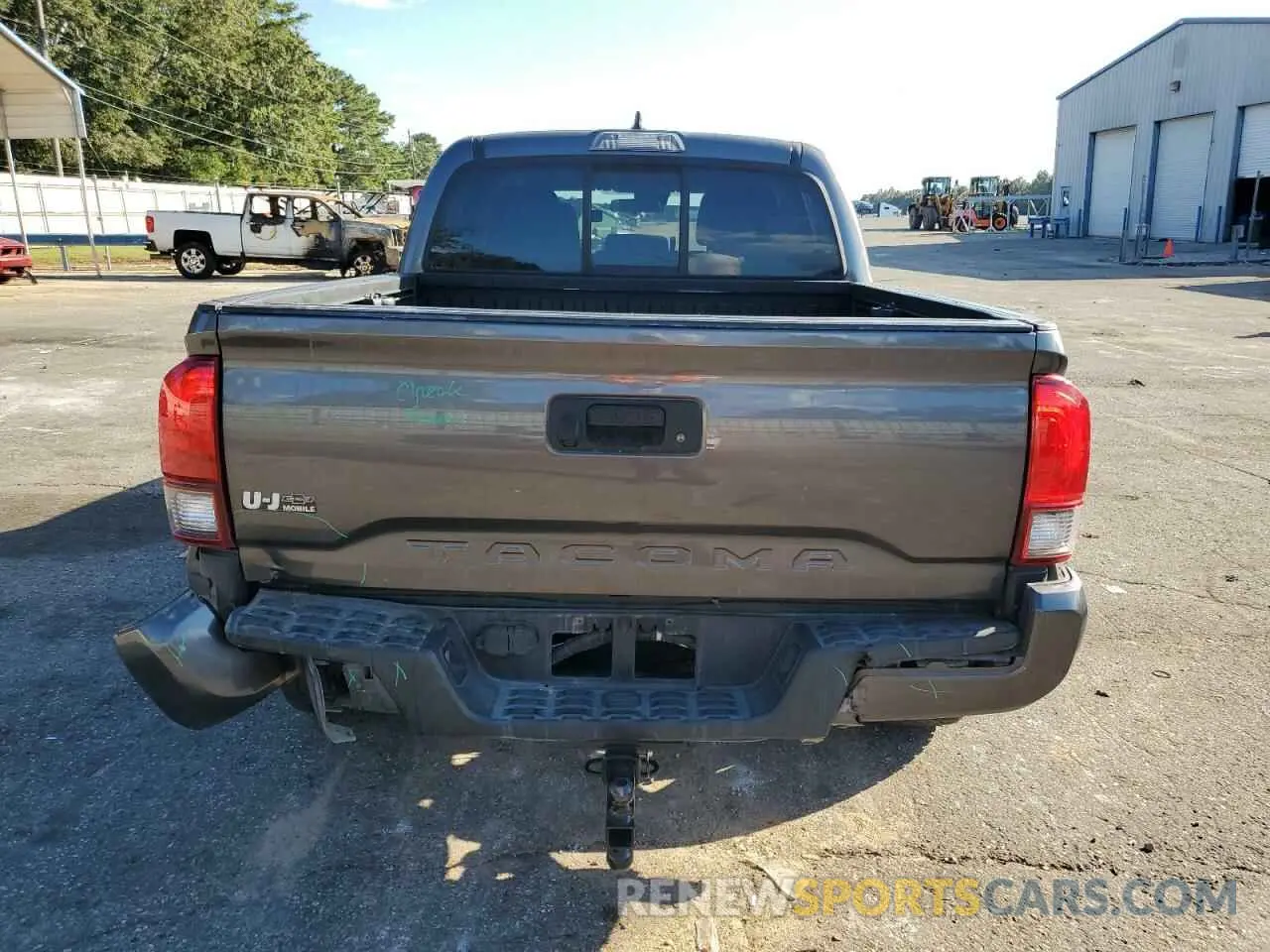 6 fotografías del automóvil dañado 5TFAX5GN3KX142318 TOYOTA TACOMA 2019