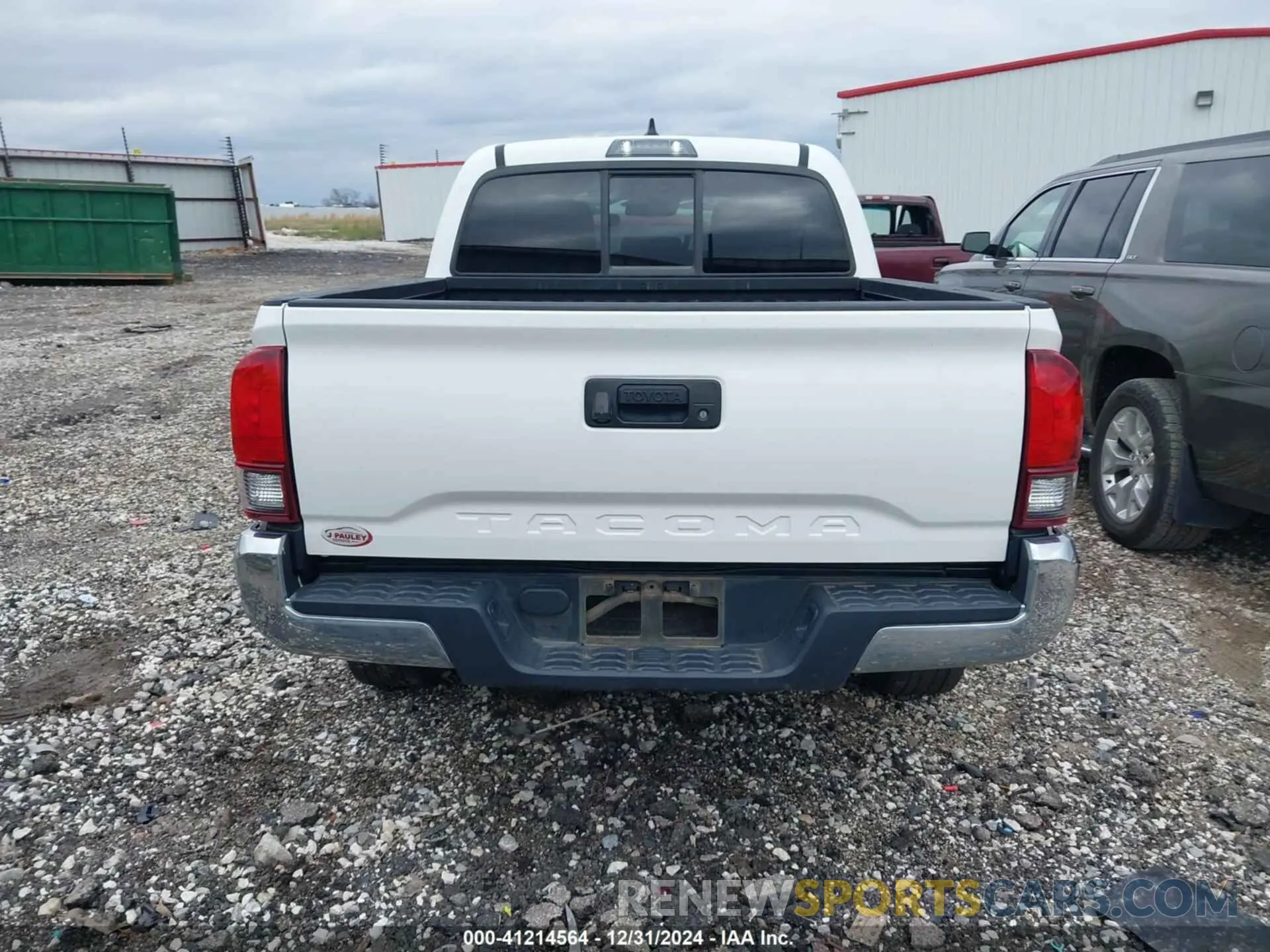 17 fotografías del automóvil dañado 5TFAX5GN3KX152055 TOYOTA TACOMA 2019