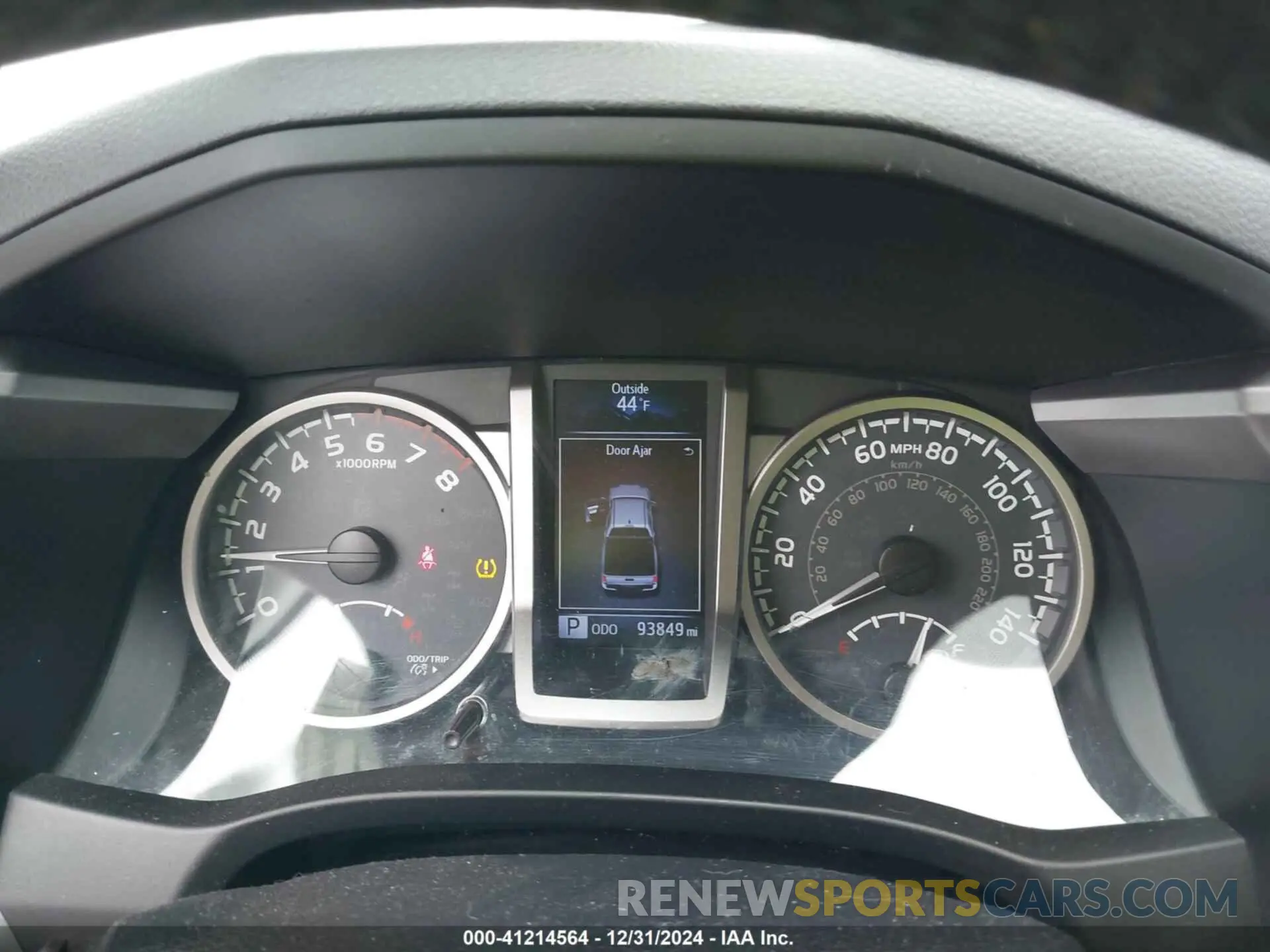 7 fotografías del automóvil dañado 5TFAX5GN3KX152055 TOYOTA TACOMA 2019