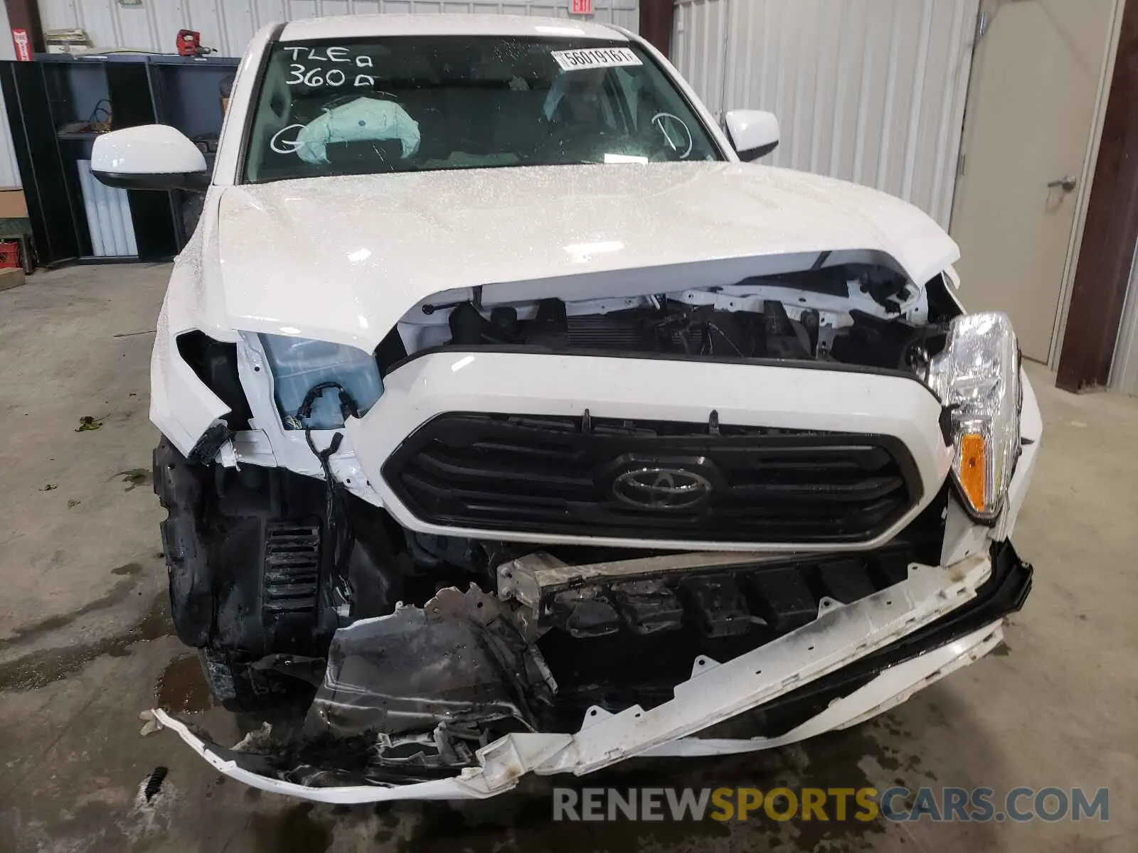 9 fotografías del automóvil dañado 5TFAX5GN4KX138651 TOYOTA TACOMA 2019