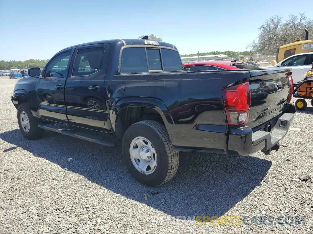 2 fotografías del automóvil dañado 5TFAX5GN4KX161282 TOYOTA TACOMA 2019