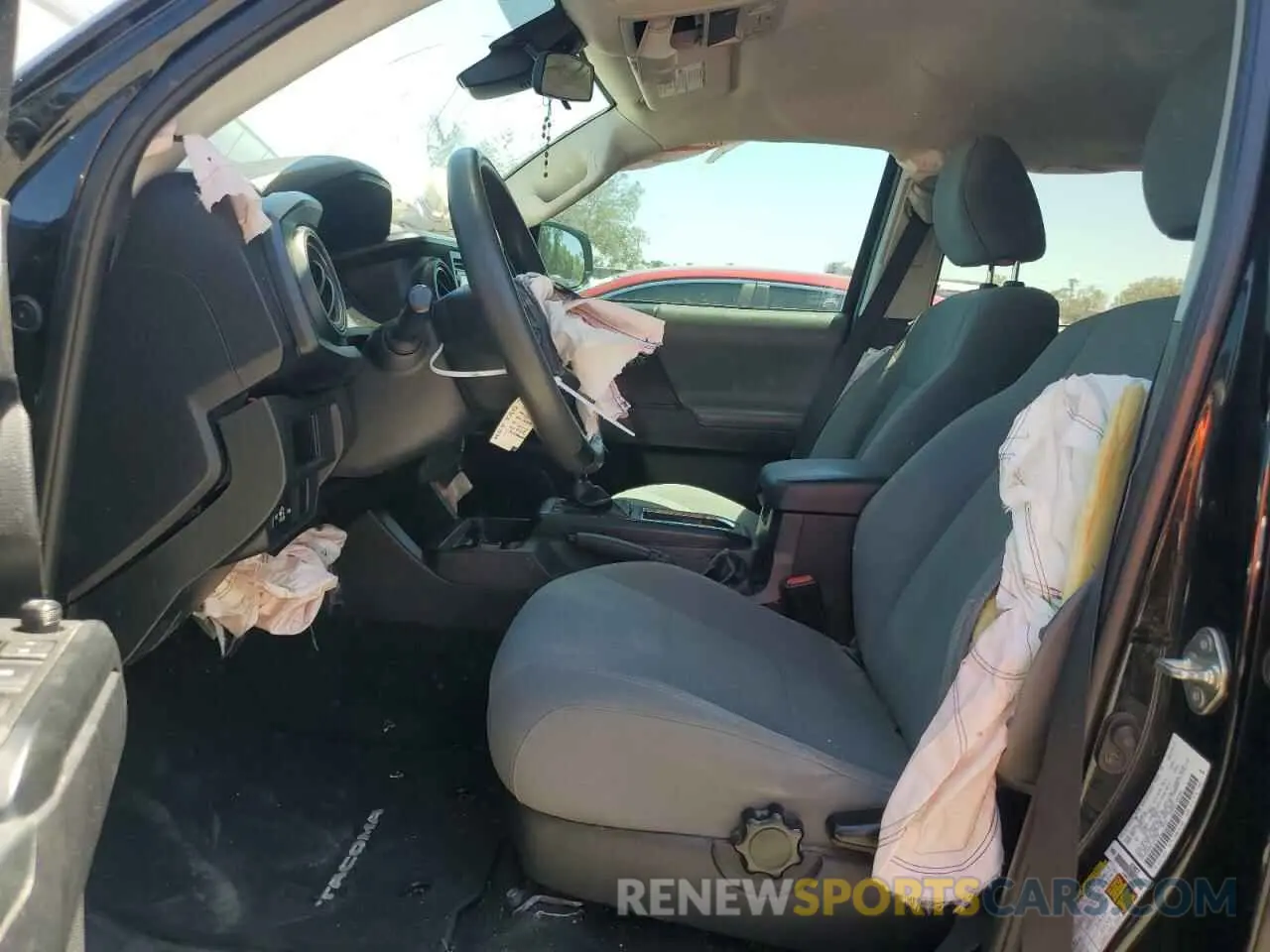 7 fotografías del automóvil dañado 5TFAX5GN4KX161282 TOYOTA TACOMA 2019