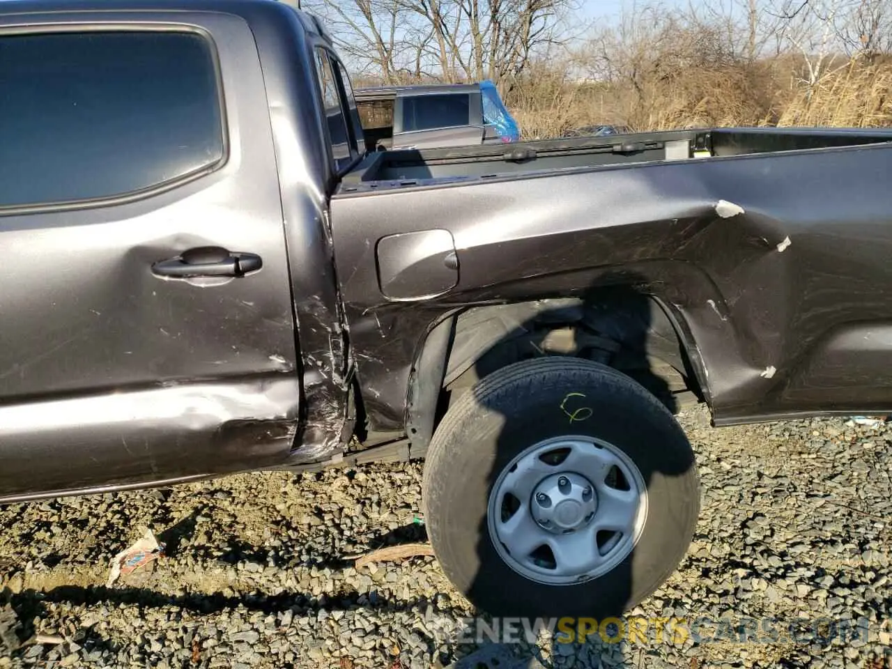 9 fotografías del automóvil dañado 5TFAX5GN4KX161833 TOYOTA TACOMA 2019