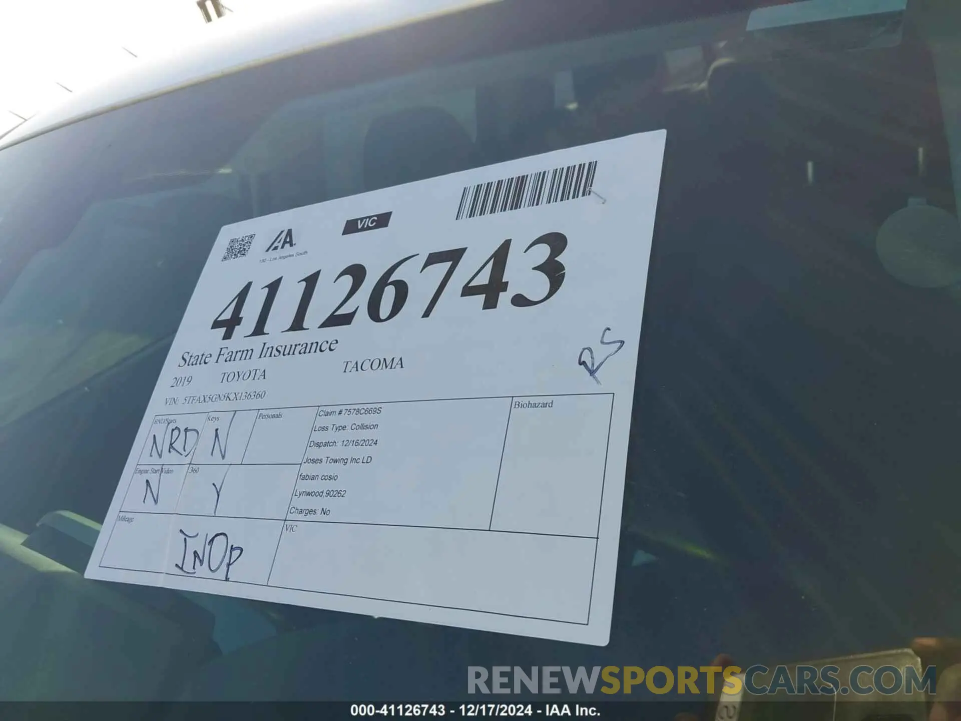 16 fotografías del automóvil dañado 5TFAX5GN5KX136360 TOYOTA TACOMA 2019