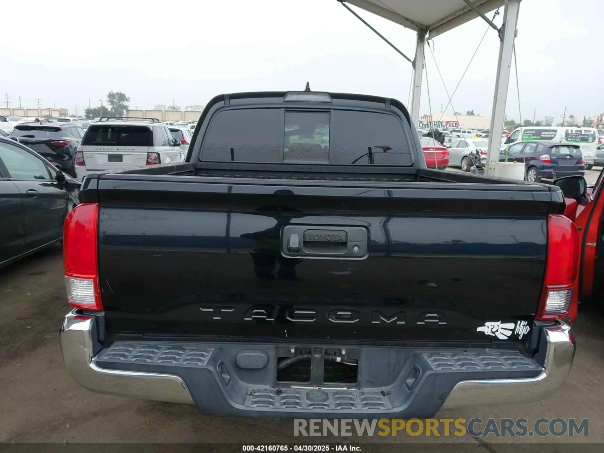 16 fotografías del automóvil dañado 5TFAX5GN5KX140795 TOYOTA TACOMA 2019