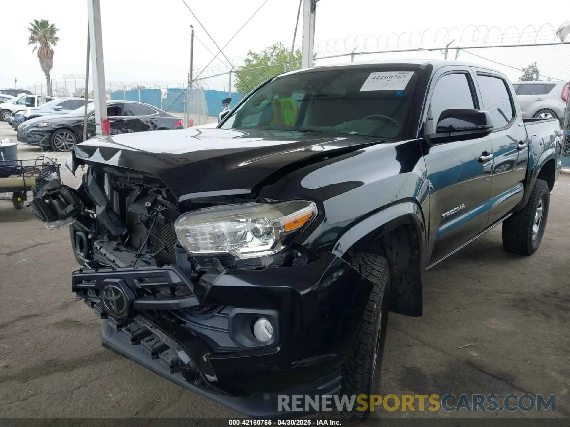 6 fotografías del automóvil dañado 5TFAX5GN5KX140795 TOYOTA TACOMA 2019