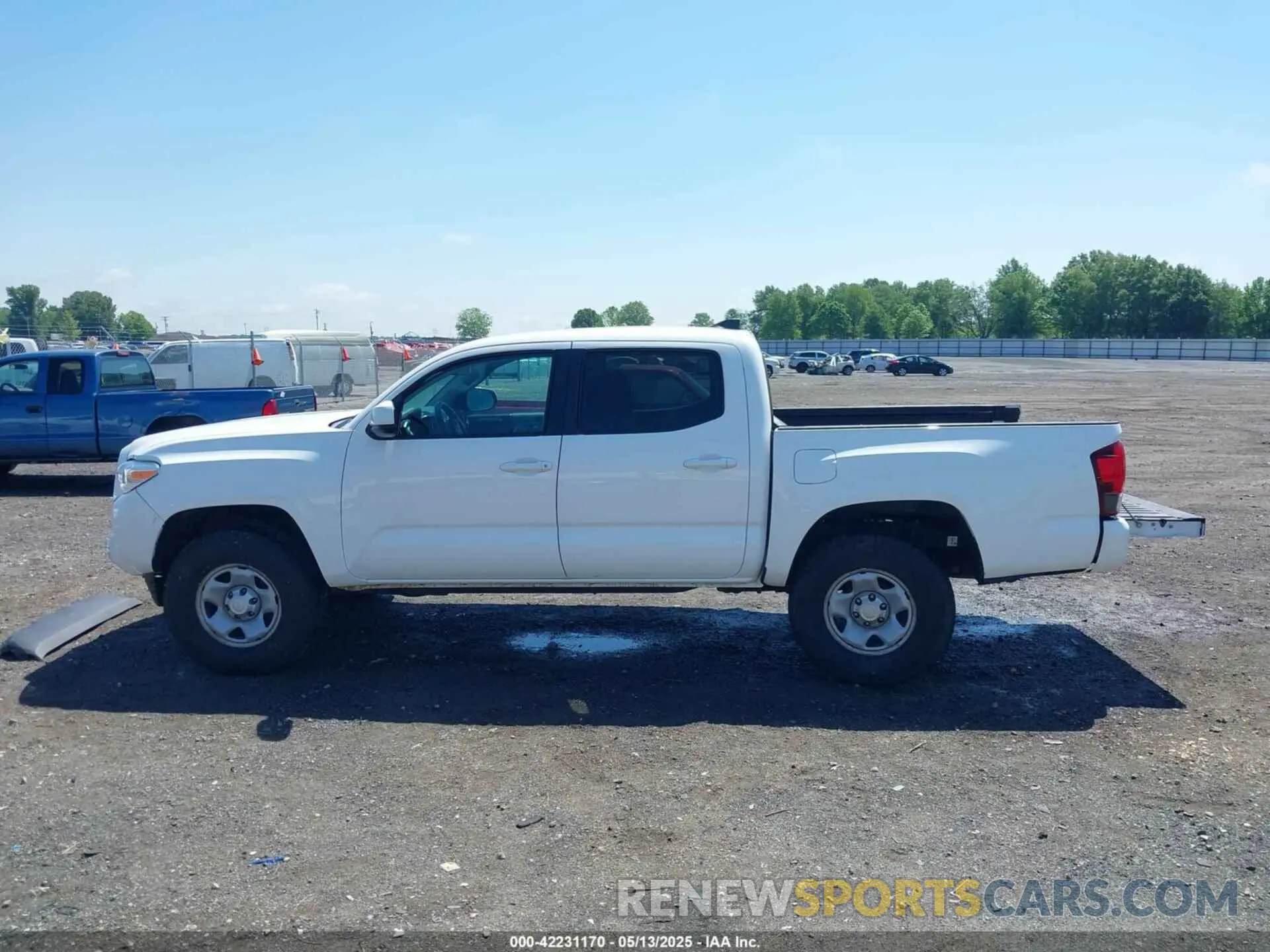 15 fotografías del automóvil dañado 5TFAX5GN5KX156933 TOYOTA TACOMA 2019