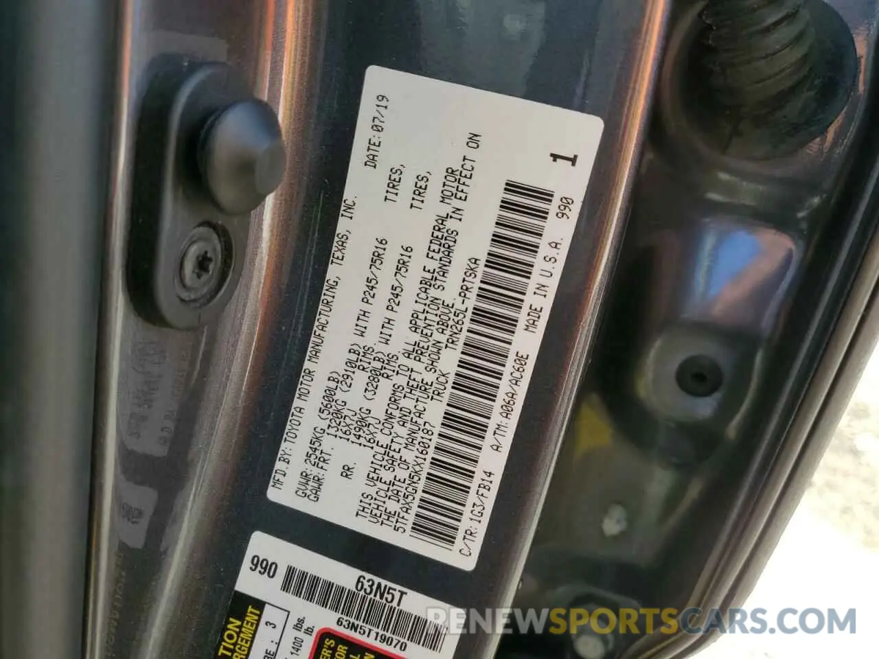 12 fotografías del automóvil dañado 5TFAX5GN5KX160187 TOYOTA TACOMA 2019