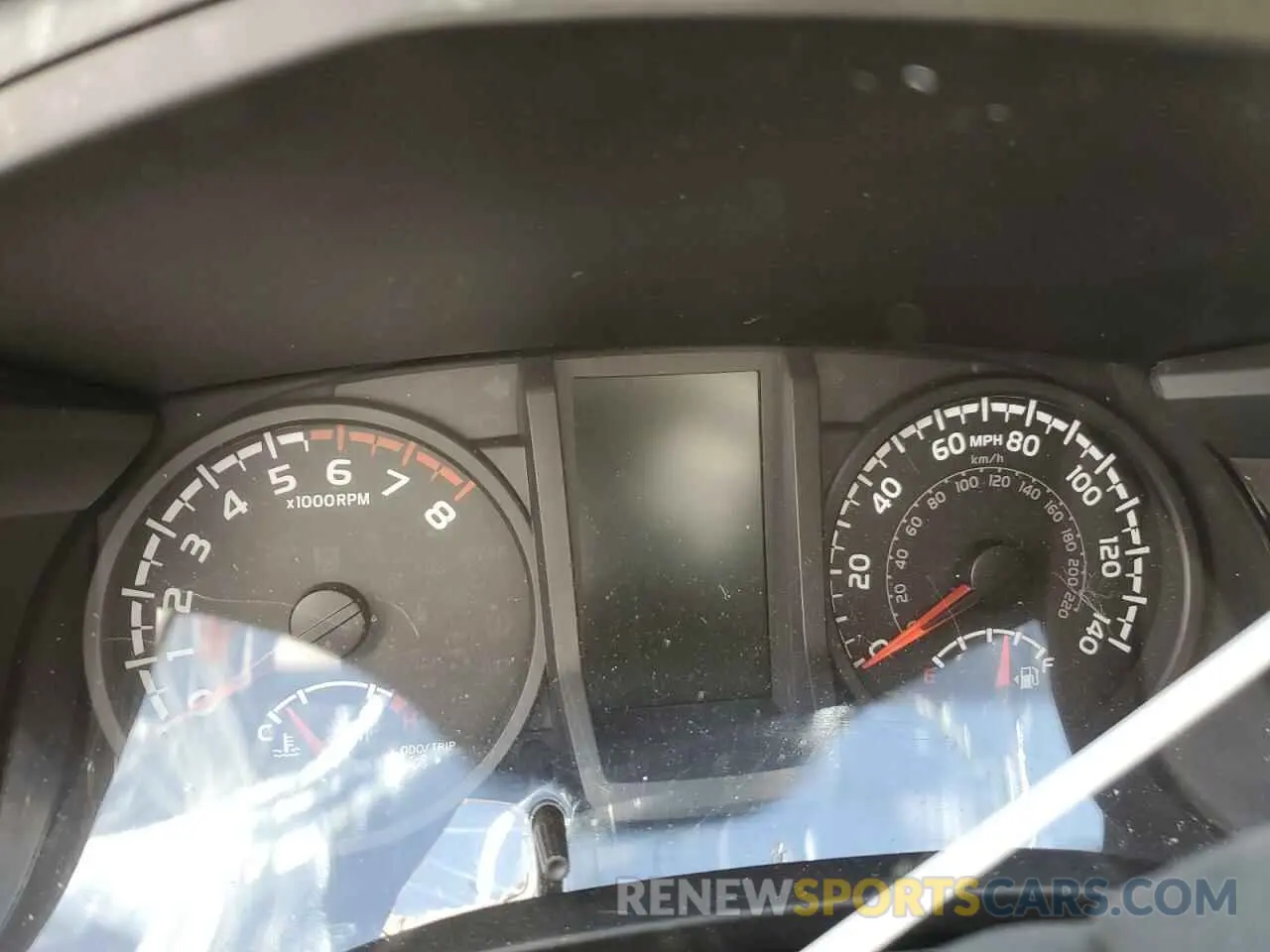 9 fotografías del automóvil dañado 5TFAX5GN6KX140286 TOYOTA TACOMA 2019