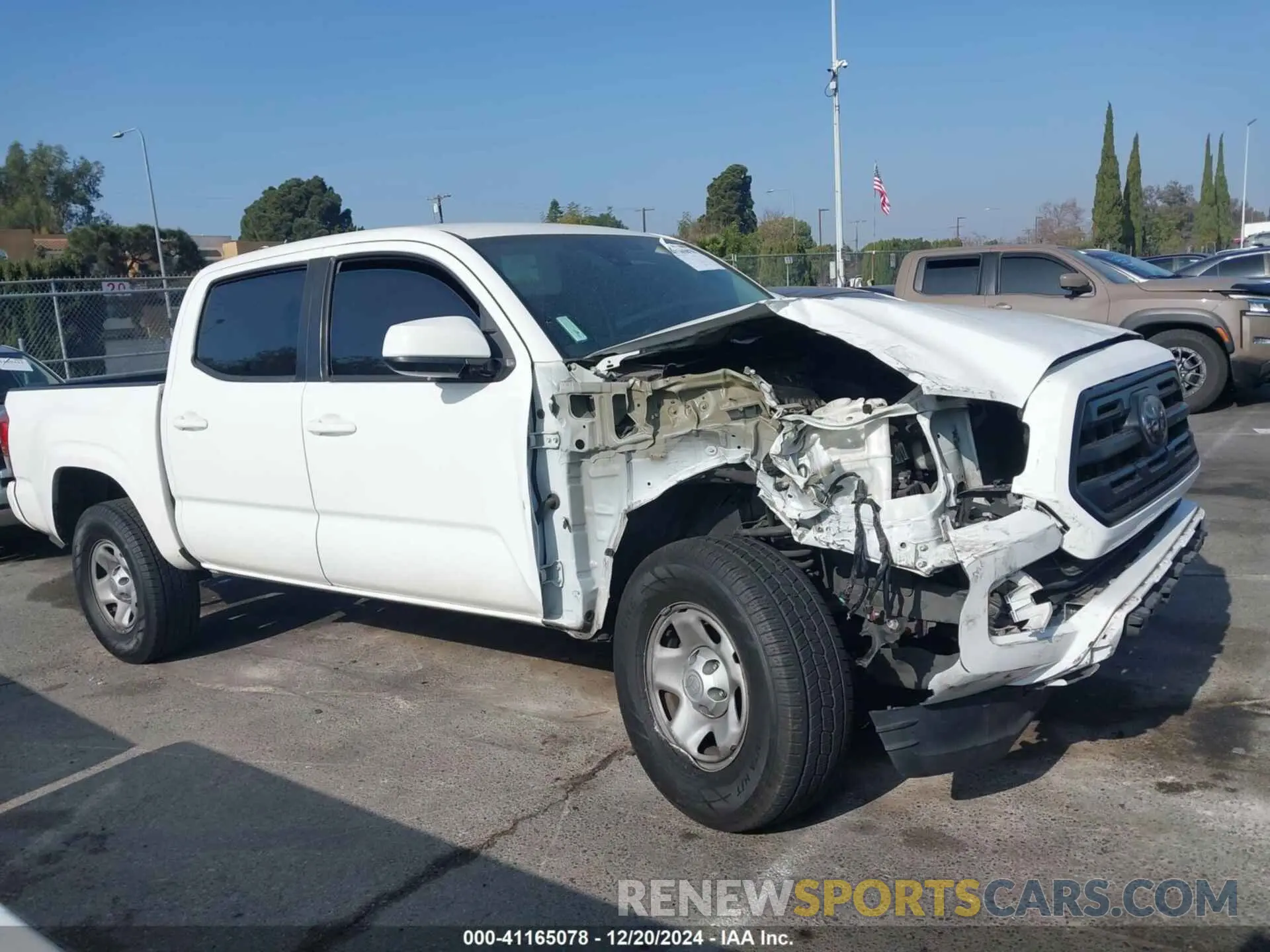 14 fotografías del automóvil dañado 5TFAX5GN6KX157413 TOYOTA TACOMA 2019