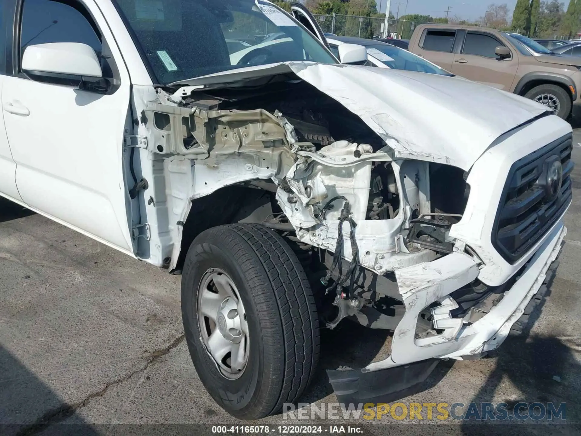 6 fotografías del automóvil dañado 5TFAX5GN6KX157413 TOYOTA TACOMA 2019