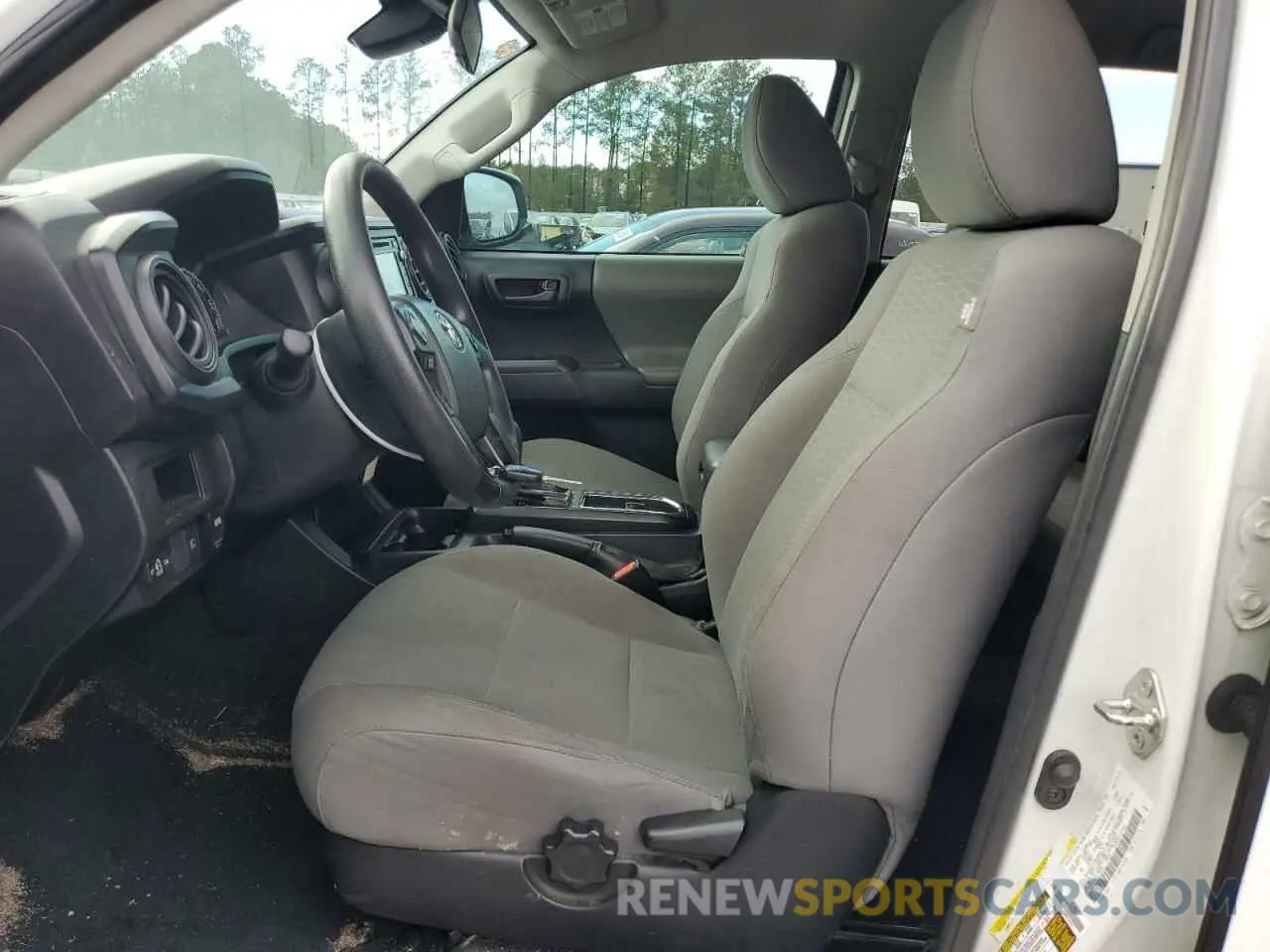 7 fotografías del automóvil dañado 5TFAX5GN7KX134996 TOYOTA TACOMA 2019