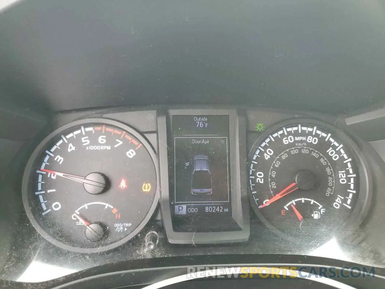 9 fotografías del automóvil dañado 5TFAX5GN7KX134996 TOYOTA TACOMA 2019