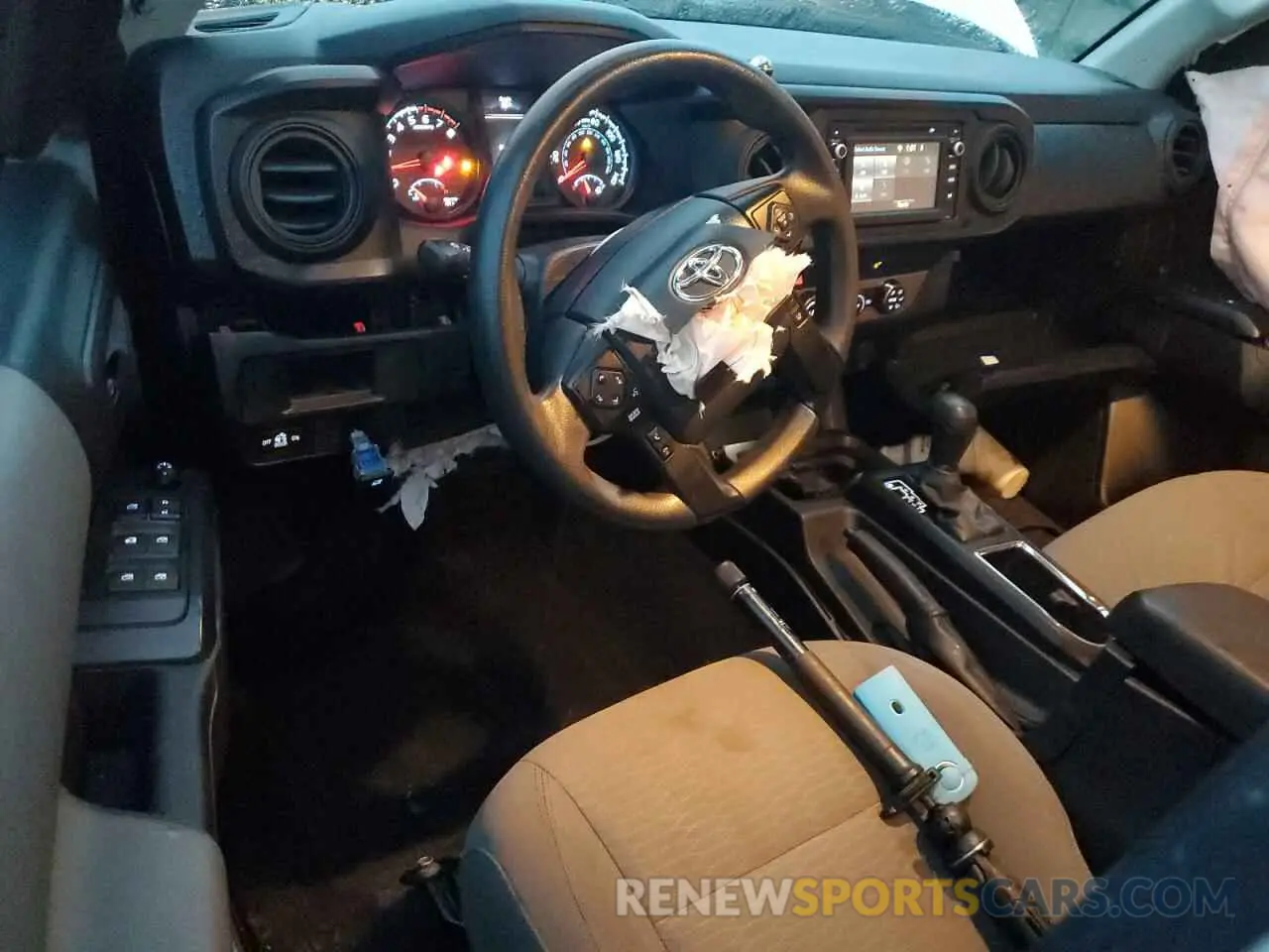 8 fotografías del automóvil dañado 5TFAX5GN7KX155945 TOYOTA TACOMA 2019